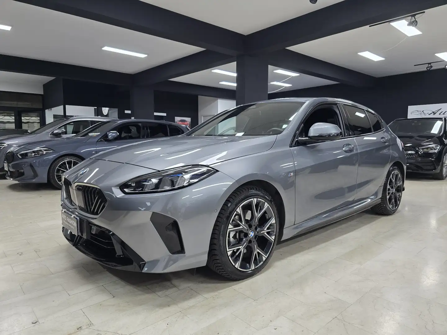 BMW 118 Serie 1 F70 118d MSport  auto Gris - 1