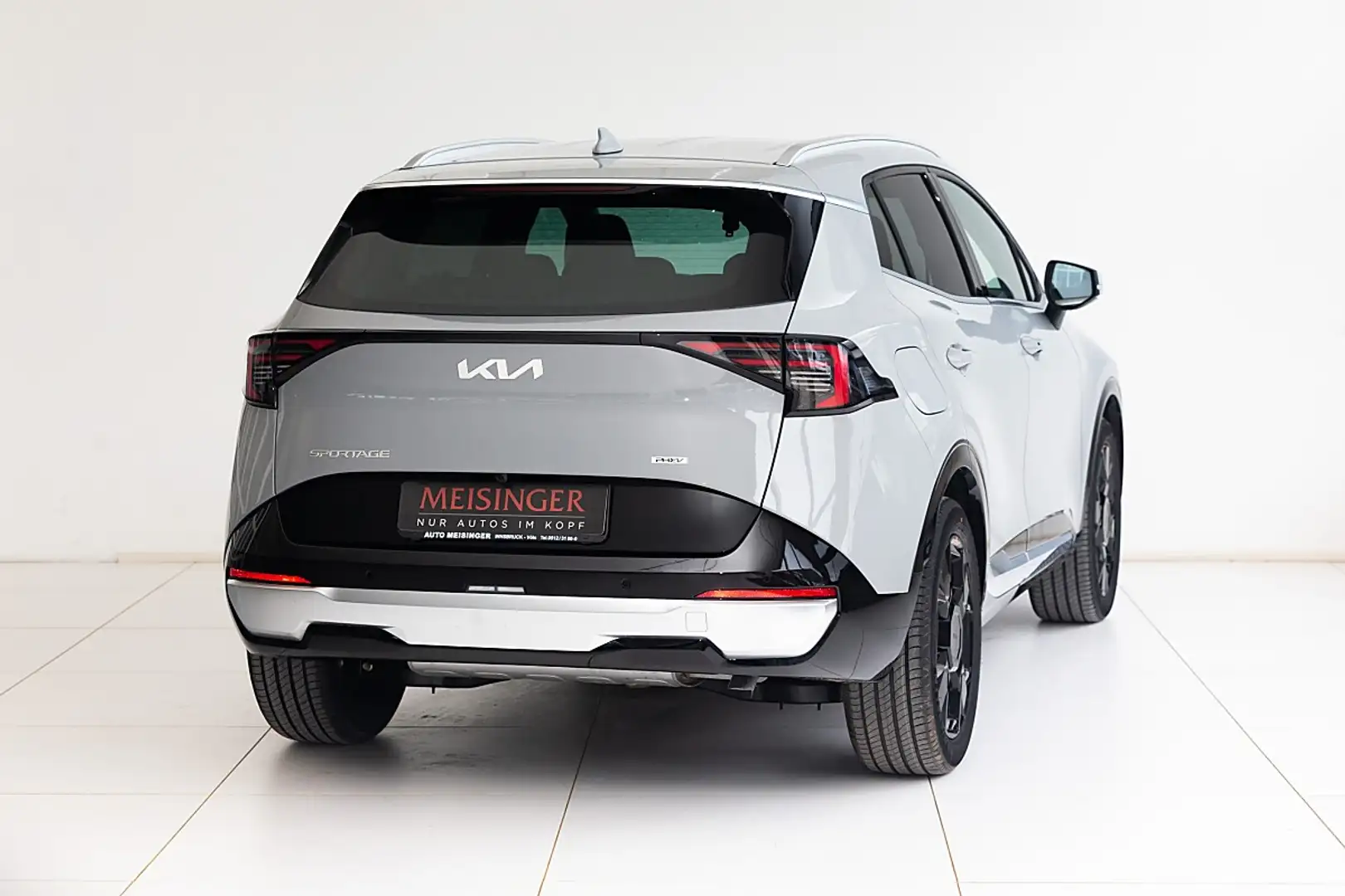 Kia Sportage 1,6 TGDI PHEV 4WD Gold Aut. Grau - 2