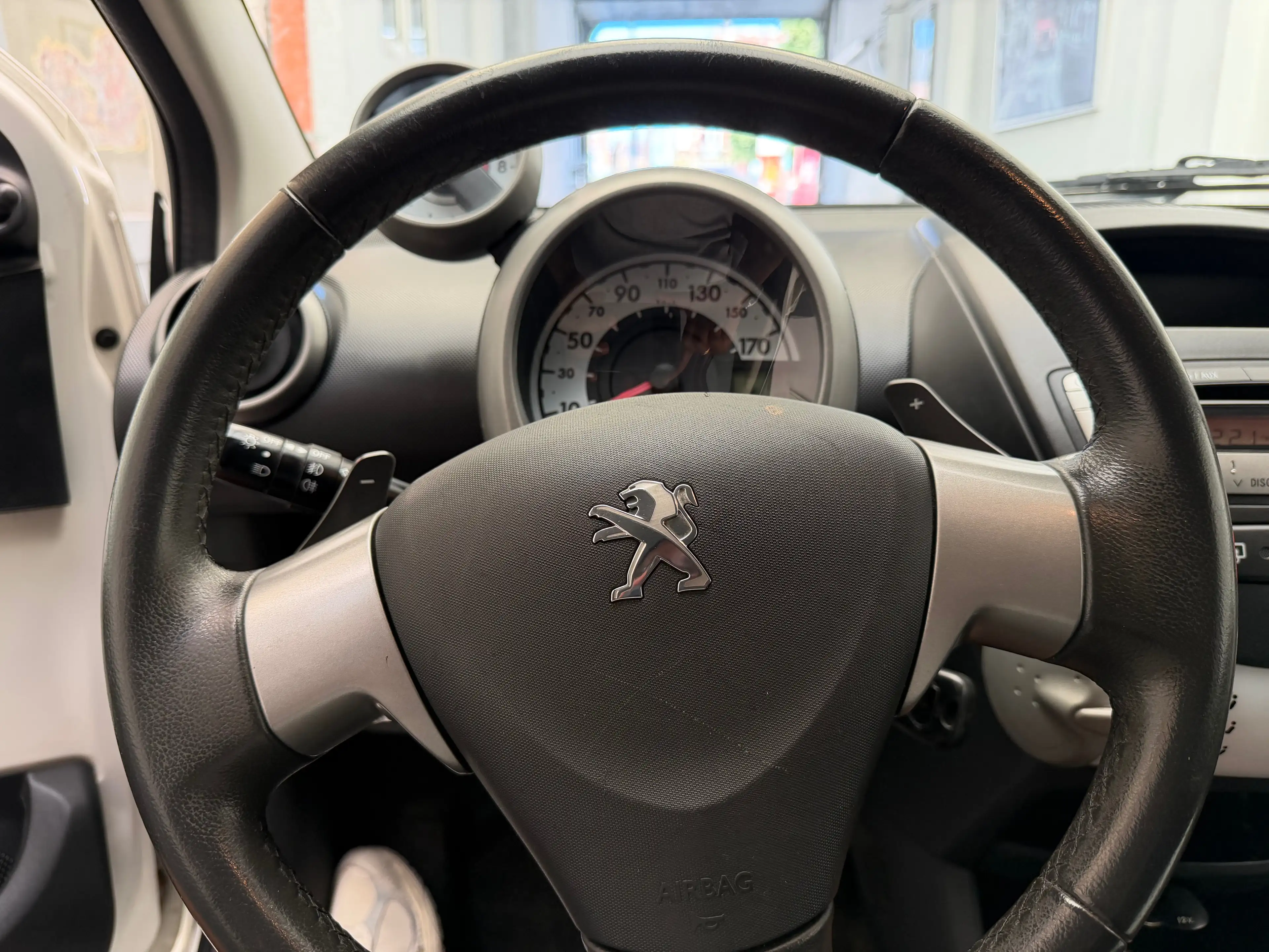 Peugeot 107 107 1.0i Automatique — photo 8