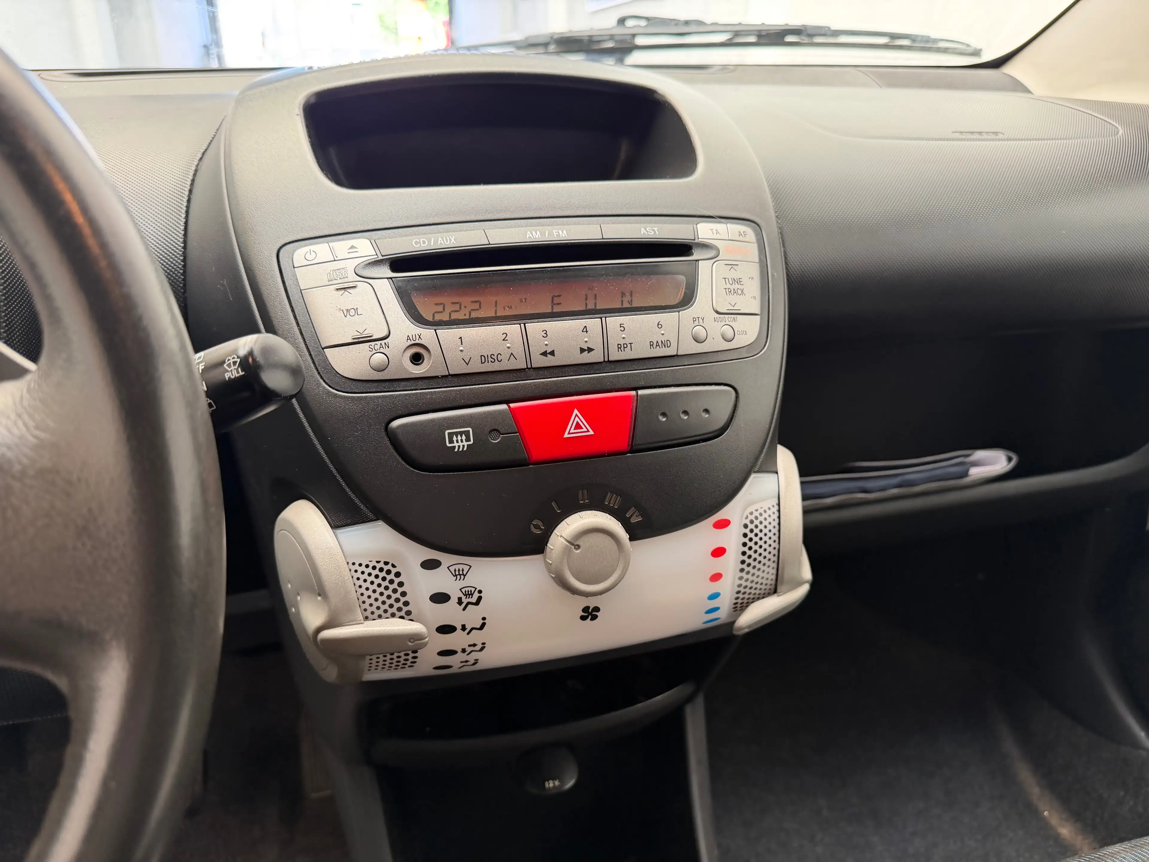 Peugeot 107 107 1.0i Automatique — photo 10