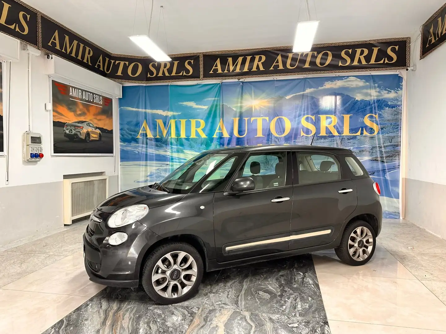 Fiat 500L 500L 0.9 TwinAir Turbo Natural Power Lounge Grijs - 1