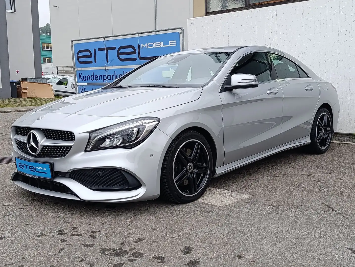 Mercedes-Benz CLA 220 d 4Matic AMG Leder Navi LED Car/Play Silber - 1