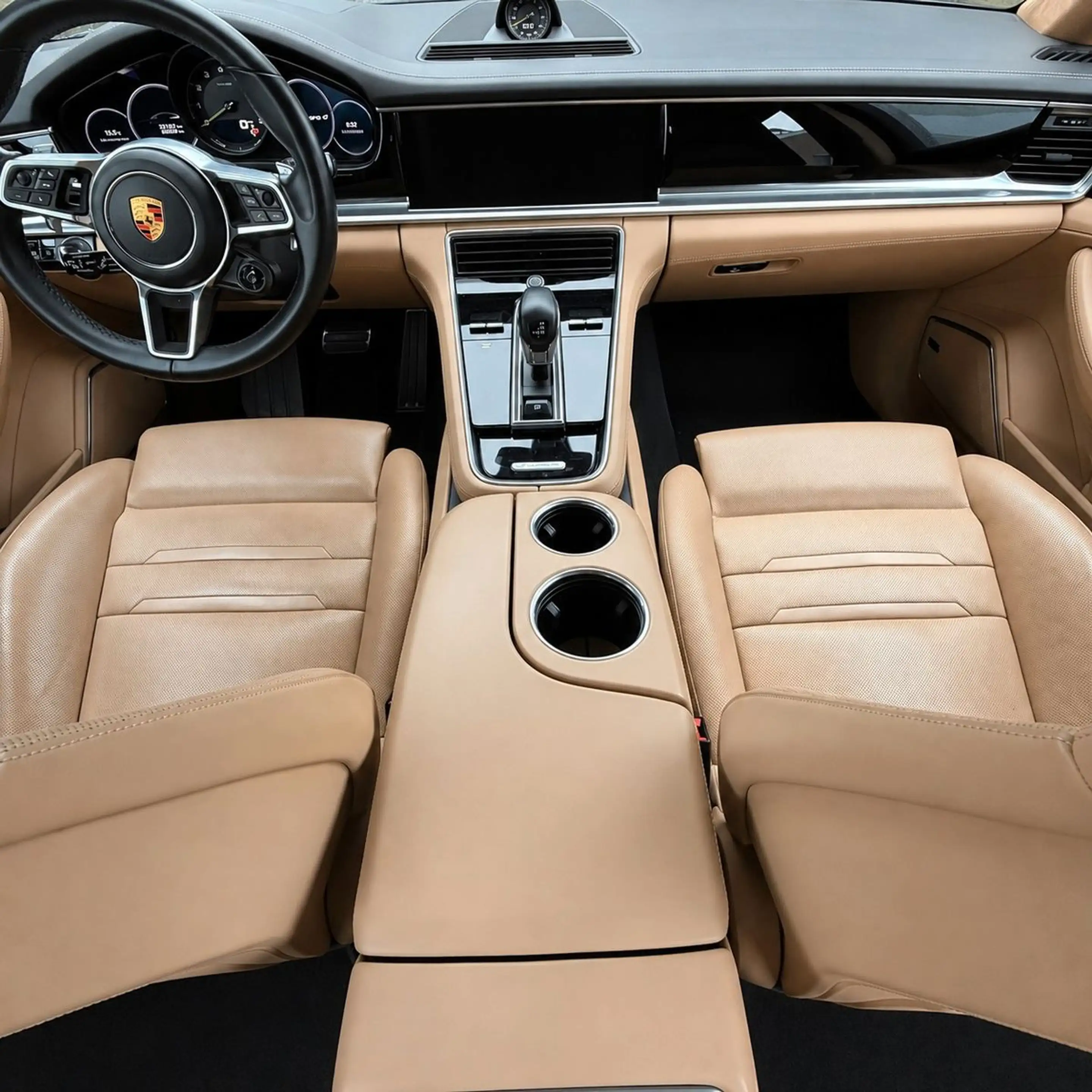 Porsche Panamera Sport Turismo 4 E-Hybrid — photo 9