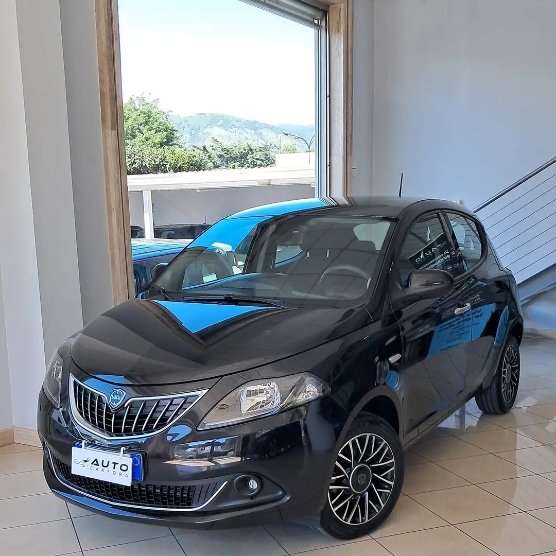 Lancia Ypsilon 1.0 FireFly 5 porte S&S Hybrid Oro Nero - 1