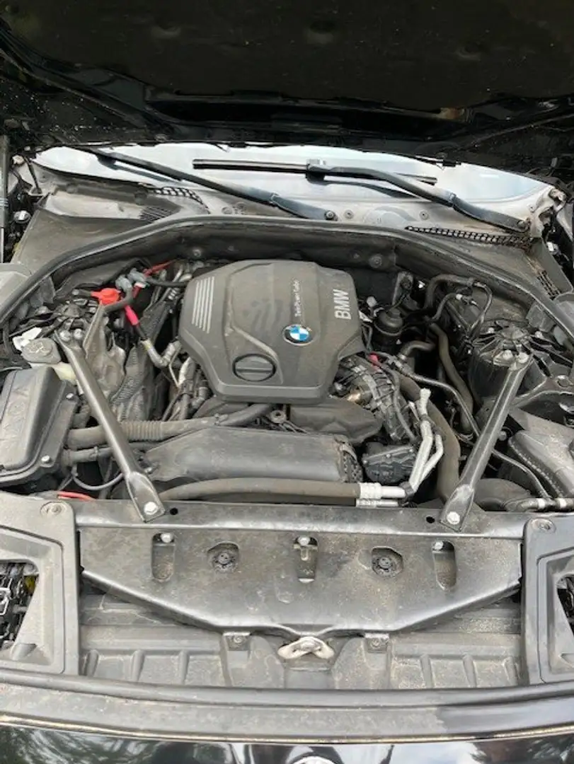 BMW 520 520d Touring Aut. Zwart - 2