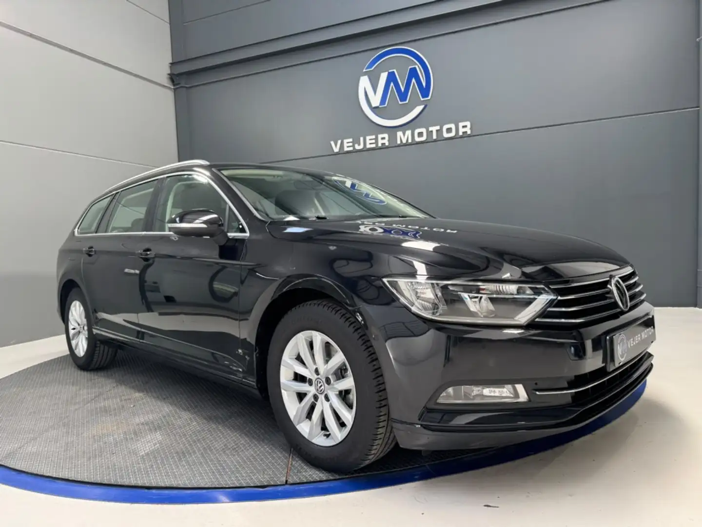 Volkswagen Passat 2.0TDI Advance DSG7 110kW Negro - 1
