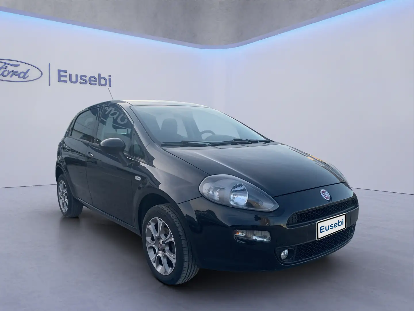 Fiat Punto 1.4 8V 5 porte Natural Power Street Schwarz - 1