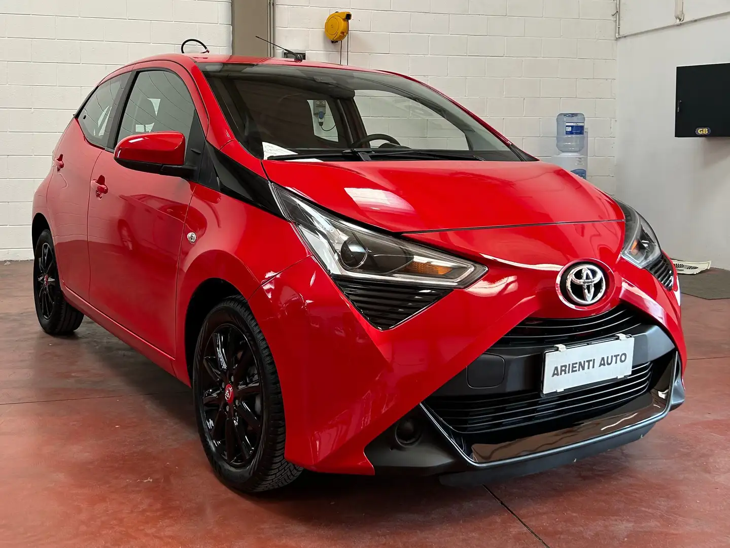 Toyota Aygo Aygo 5p 1.0 x-clusiv m-mt 72cv Rosso - 2