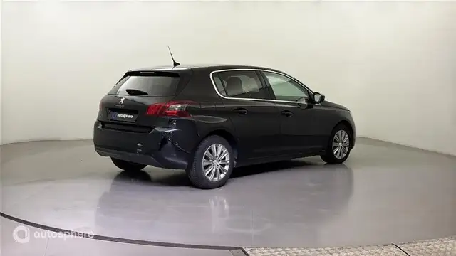 Peugeot 308 view 5