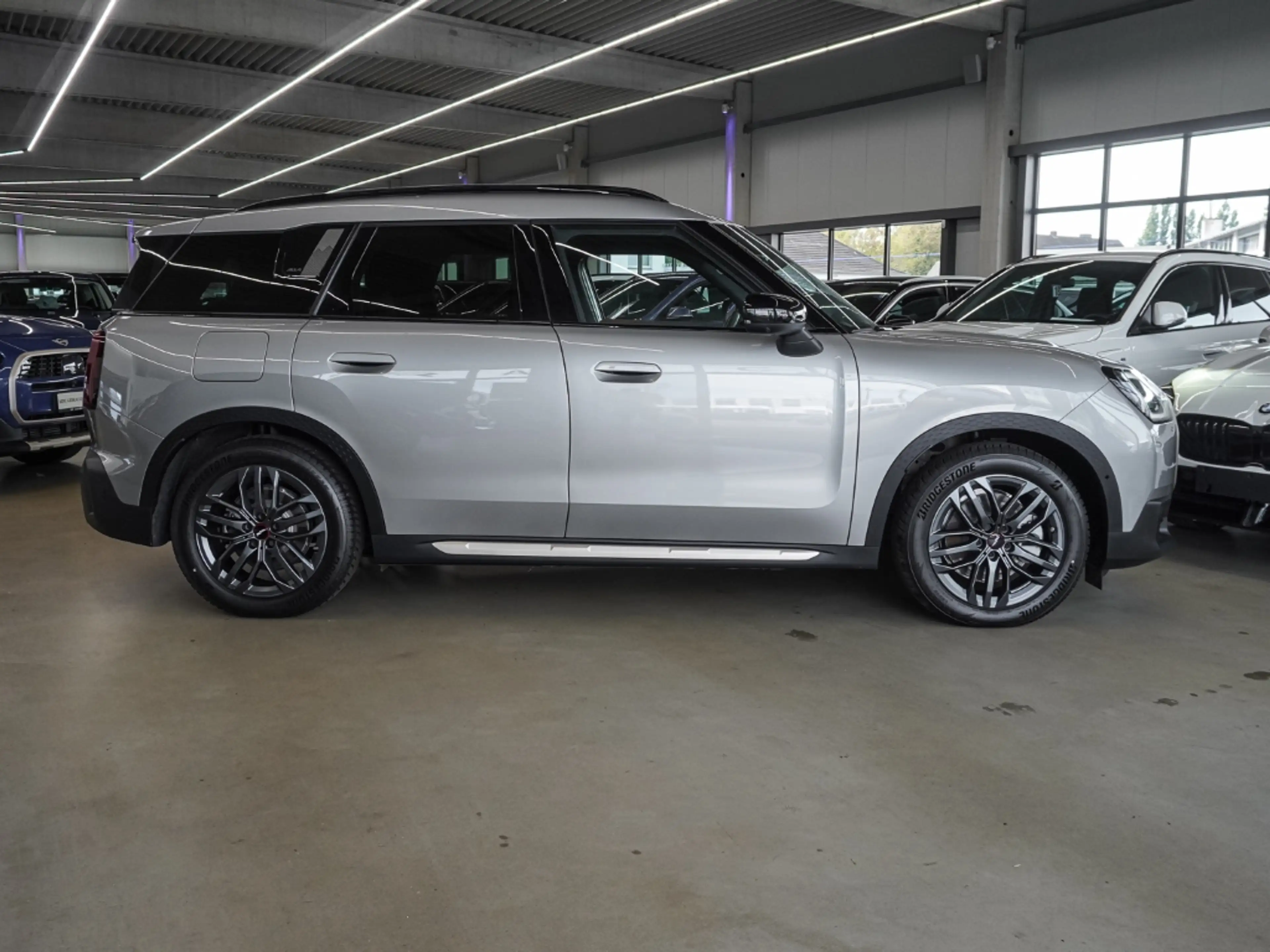 MINI Cooper SE Countryman Favoured Trim HUD El. Panodach Navi Soundsystem Ha — photo 4