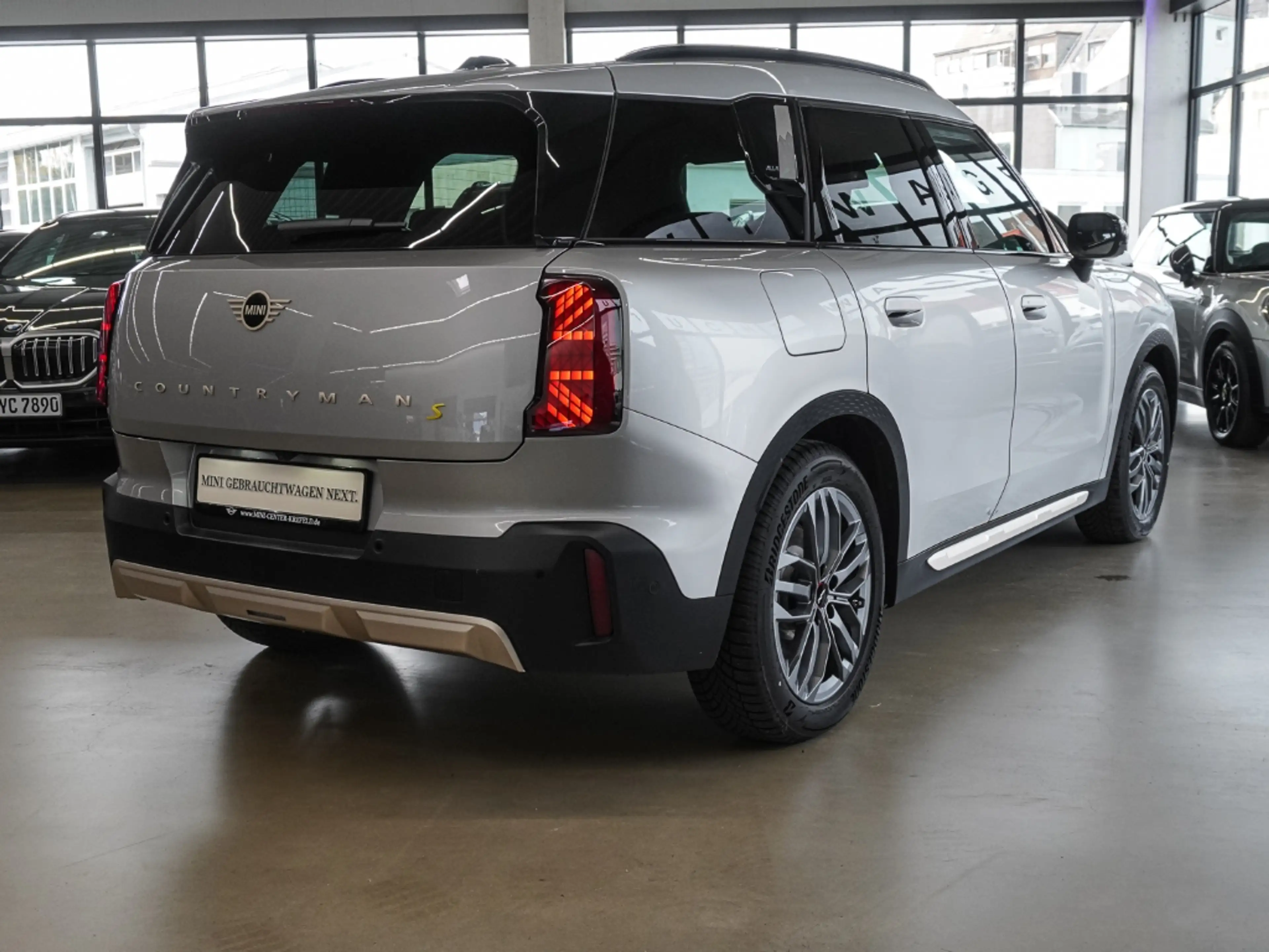 MINI Cooper SE Countryman Favoured Trim HUD El. Panodach Navi Soundsystem Ha — photo 2