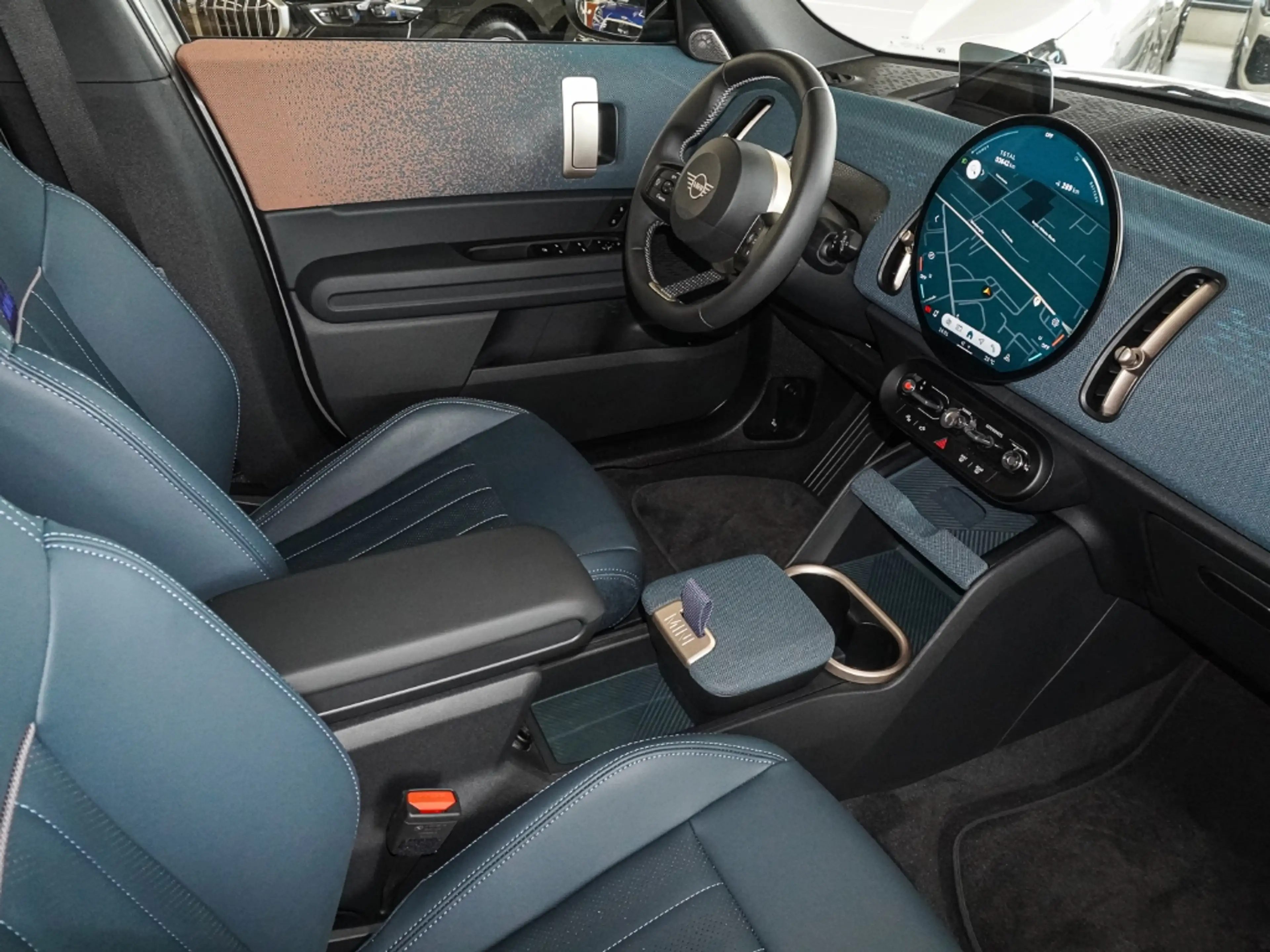 MINI Cooper SE Countryman Favoured Trim HUD El. Panodach Navi Soundsystem Ha — photo 9