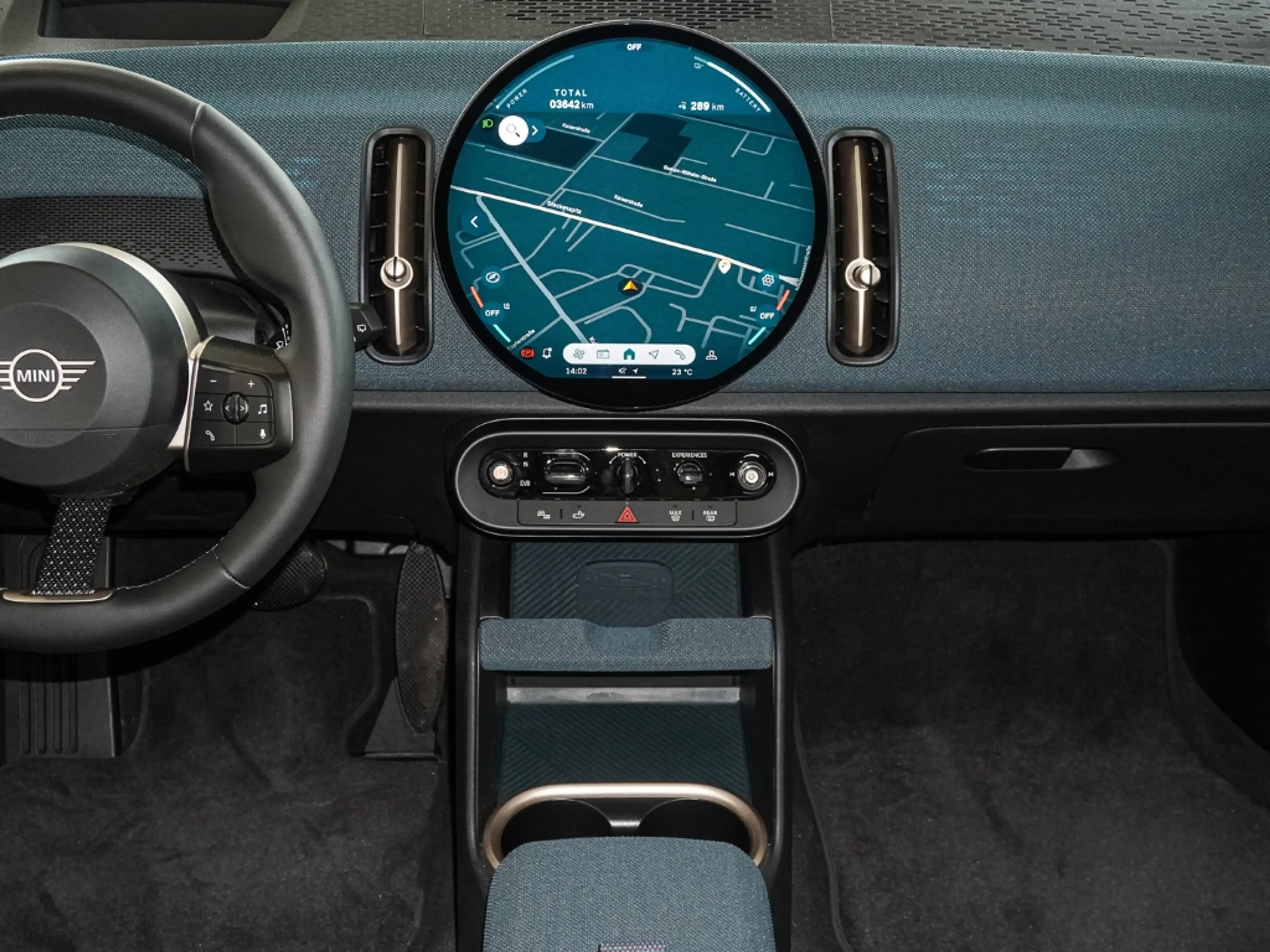 MINI Cooper SE Countryman Favoured Trim HUD El. Panodach Navi Soundsystem Ha — photo 13