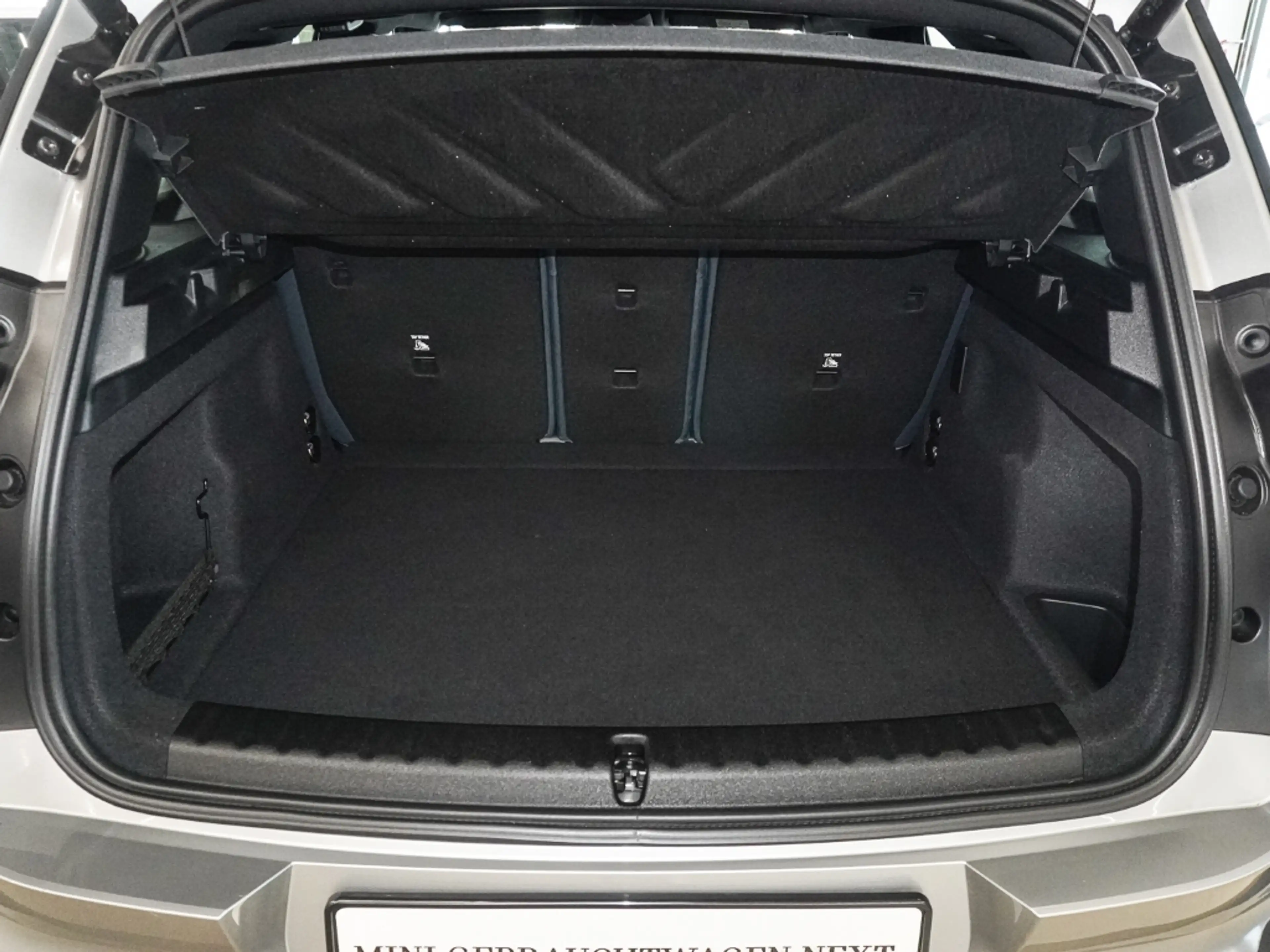 MINI Cooper SE Countryman Favoured Trim HUD El. Panodach Navi Soundsystem Ha — photo 19