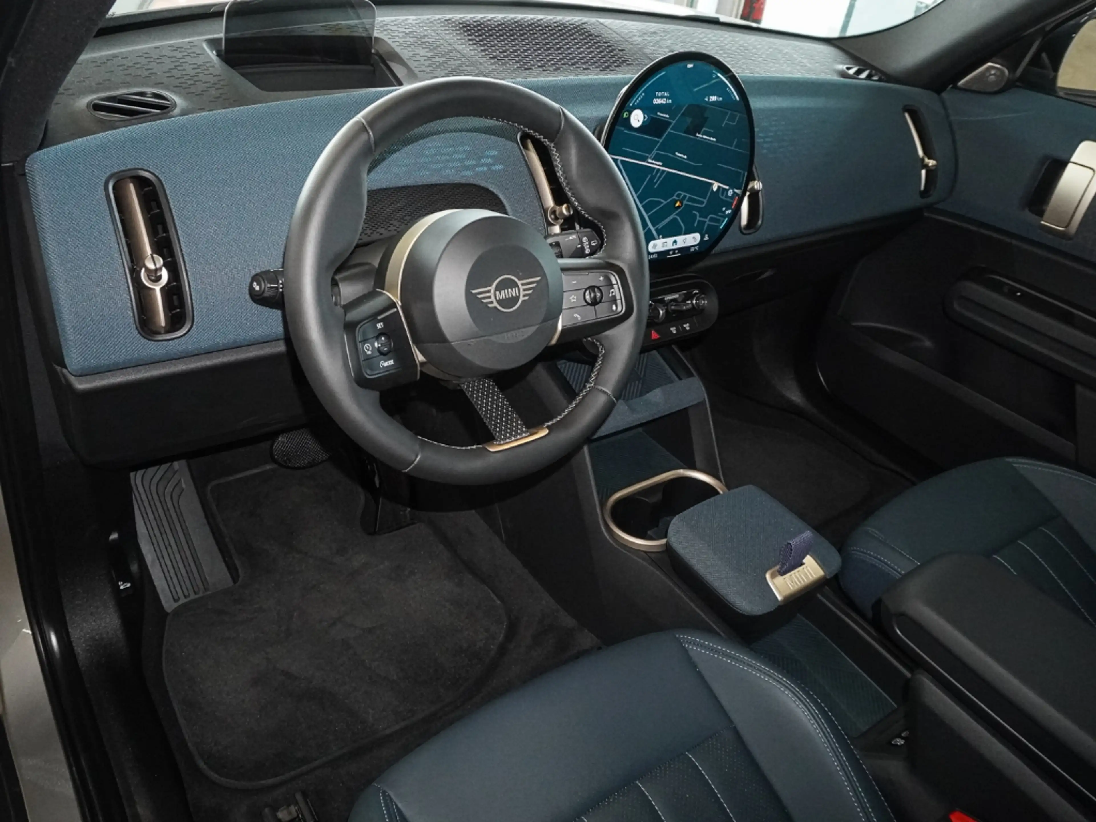 MINI Cooper SE Countryman Favoured Trim HUD El. Panodach Navi Soundsystem Ha — photo 10