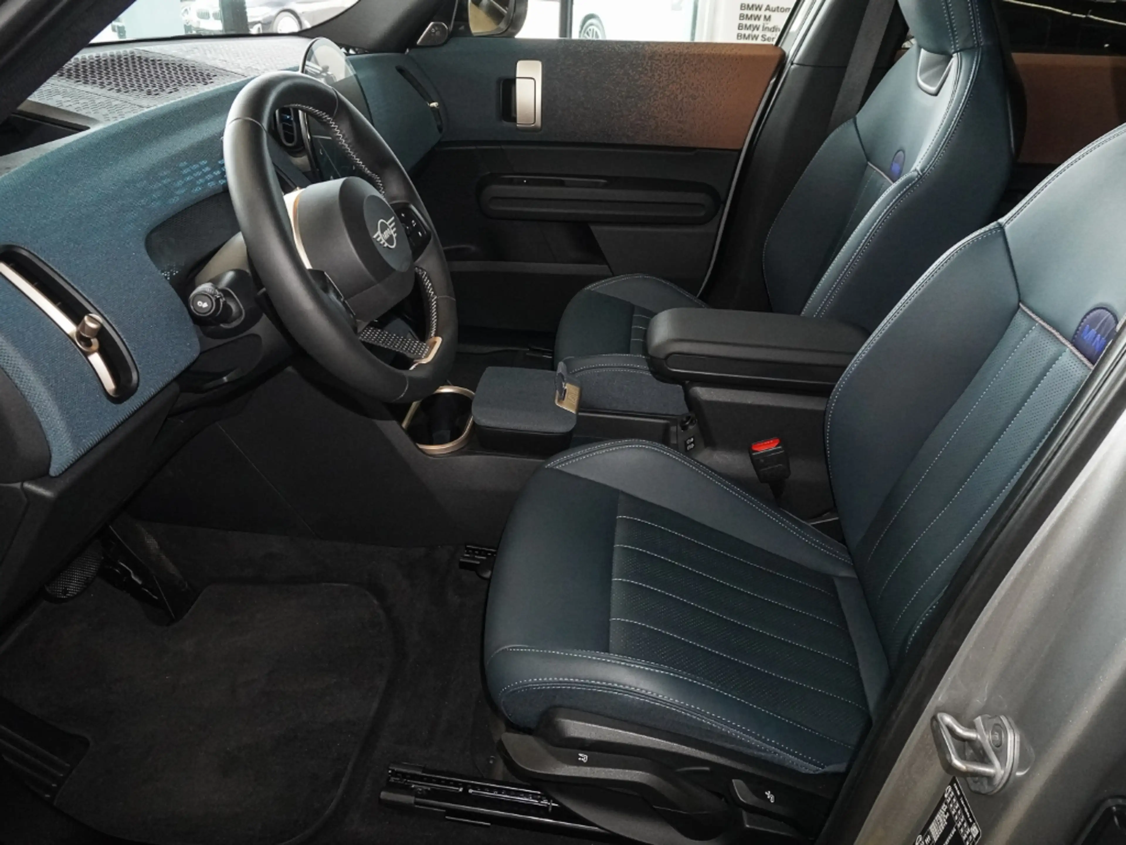 MINI Cooper SE Countryman Favoured Trim HUD El. Panodach Navi Soundsystem Ha — photo 16