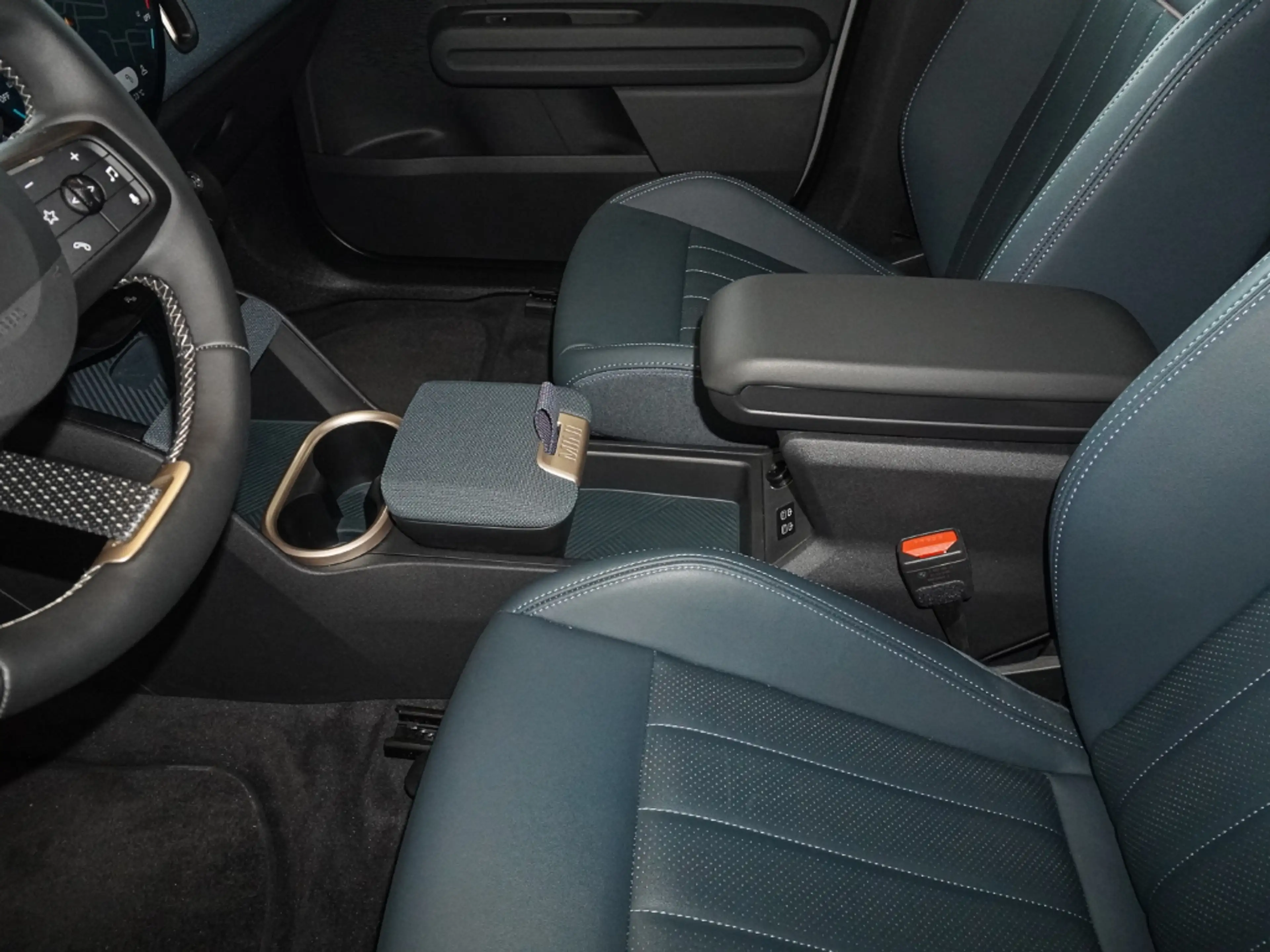 MINI Cooper SE Countryman Favoured Trim HUD El. Panodach Navi Soundsystem Ha — photo 17