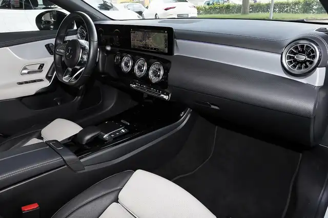 Mercedes-Benz CLA view 10