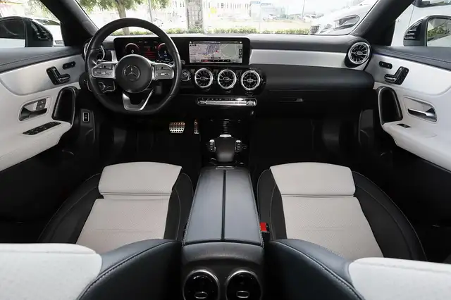 Mercedes-Benz CLA view 7