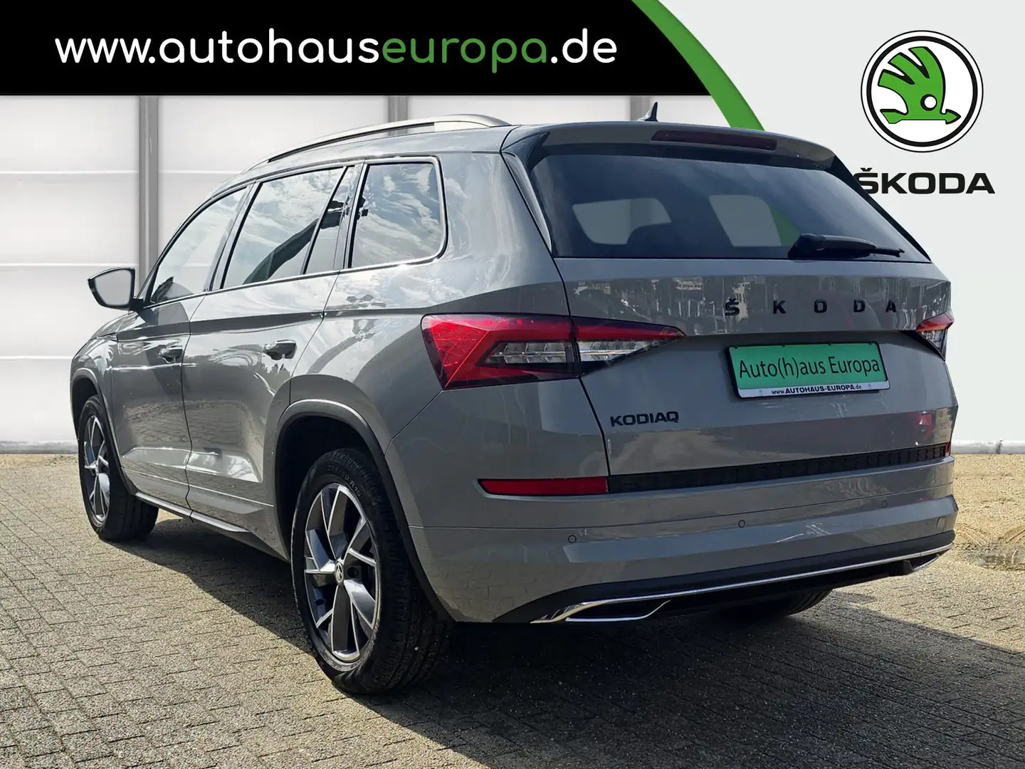 Skoda Kodiaq 1.5 TSI DSG Sportline ACC AHK Navi eSitze eKlappe Grau - 2