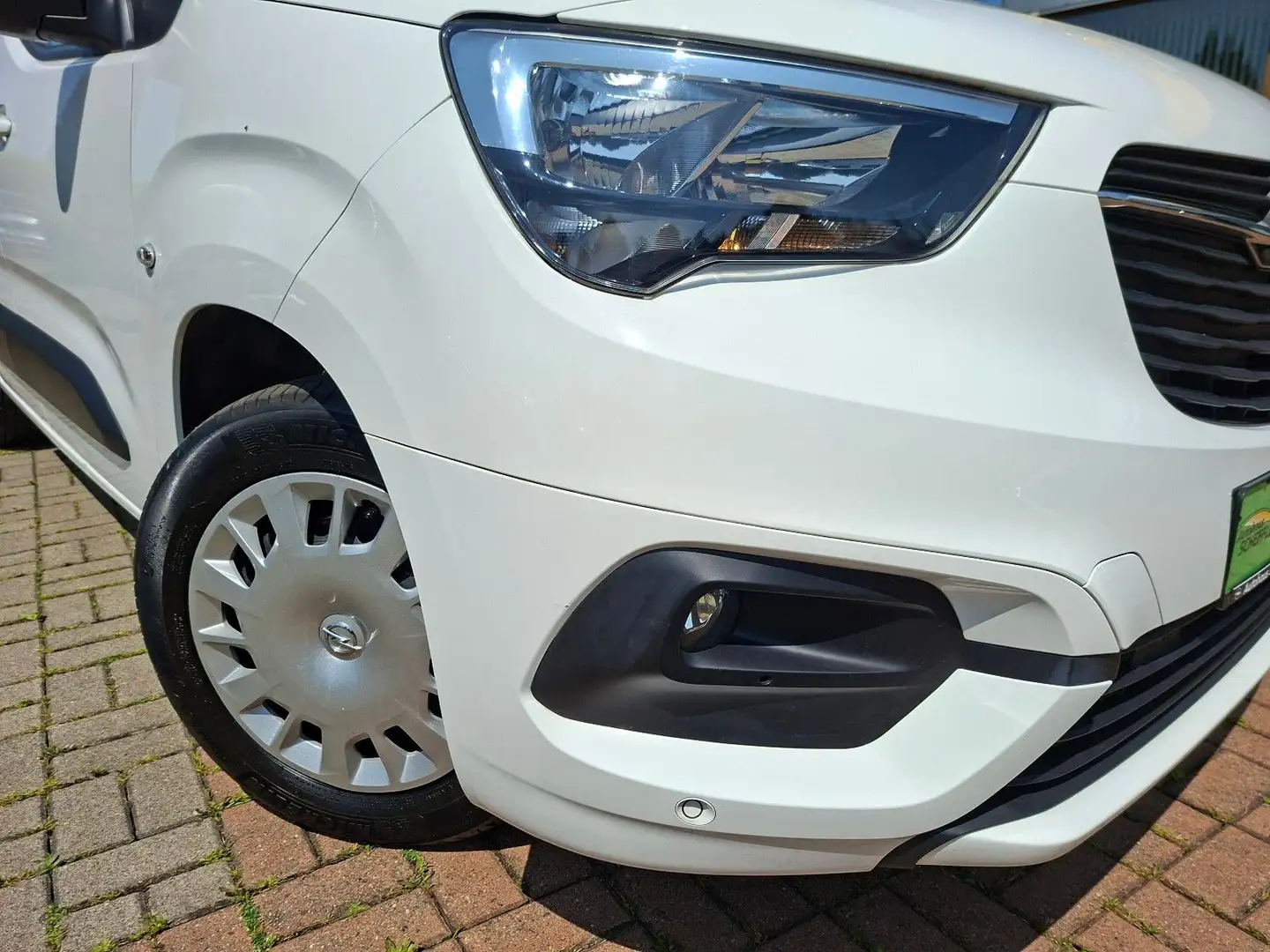 Opel Combo Life Edition L2 KLIMAAUTO+SHZ+LHZ+FSHZ+AHK Weiß - 2