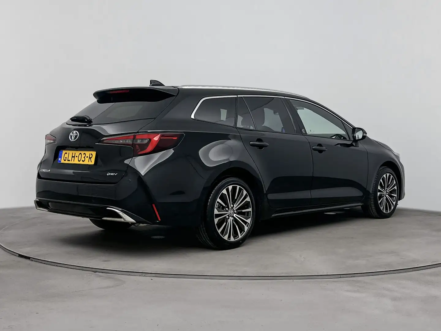 Toyota Corolla Touring Sports Hybrid 140 Dynamic Limited | Parkee Zwart - 2
