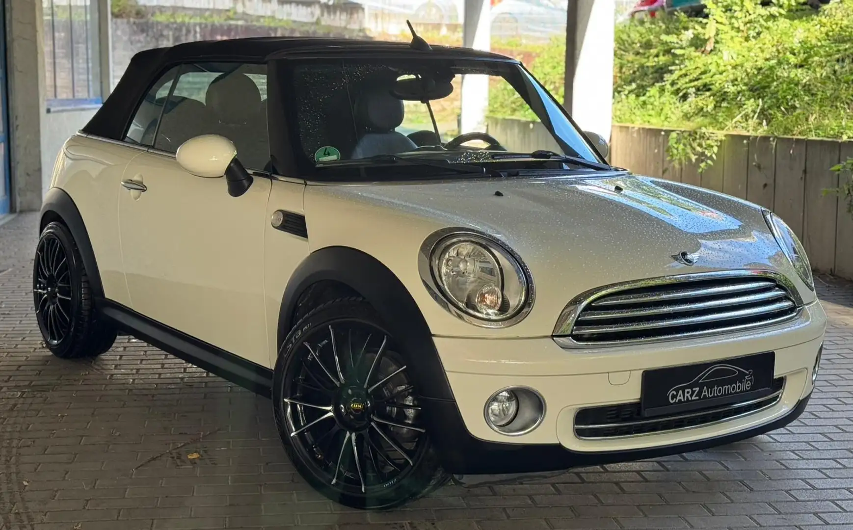 MINI Cooper Cabrio MINI CABRIO ** 2. Hand ** Weiß - 1