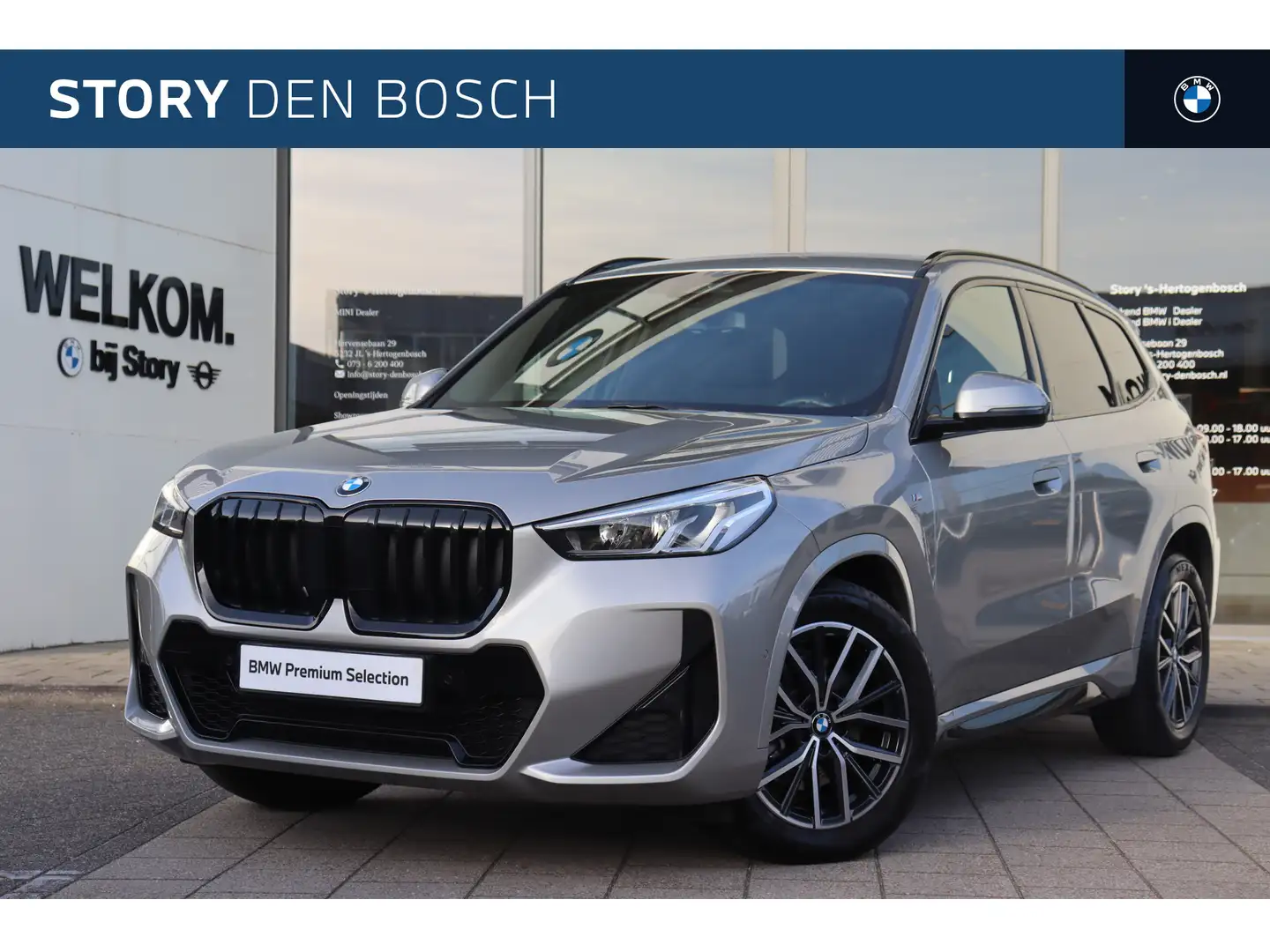 BMW X1 sDrive20i M Sport Automaat / Trekhaak / Sportstoel Argent - 1