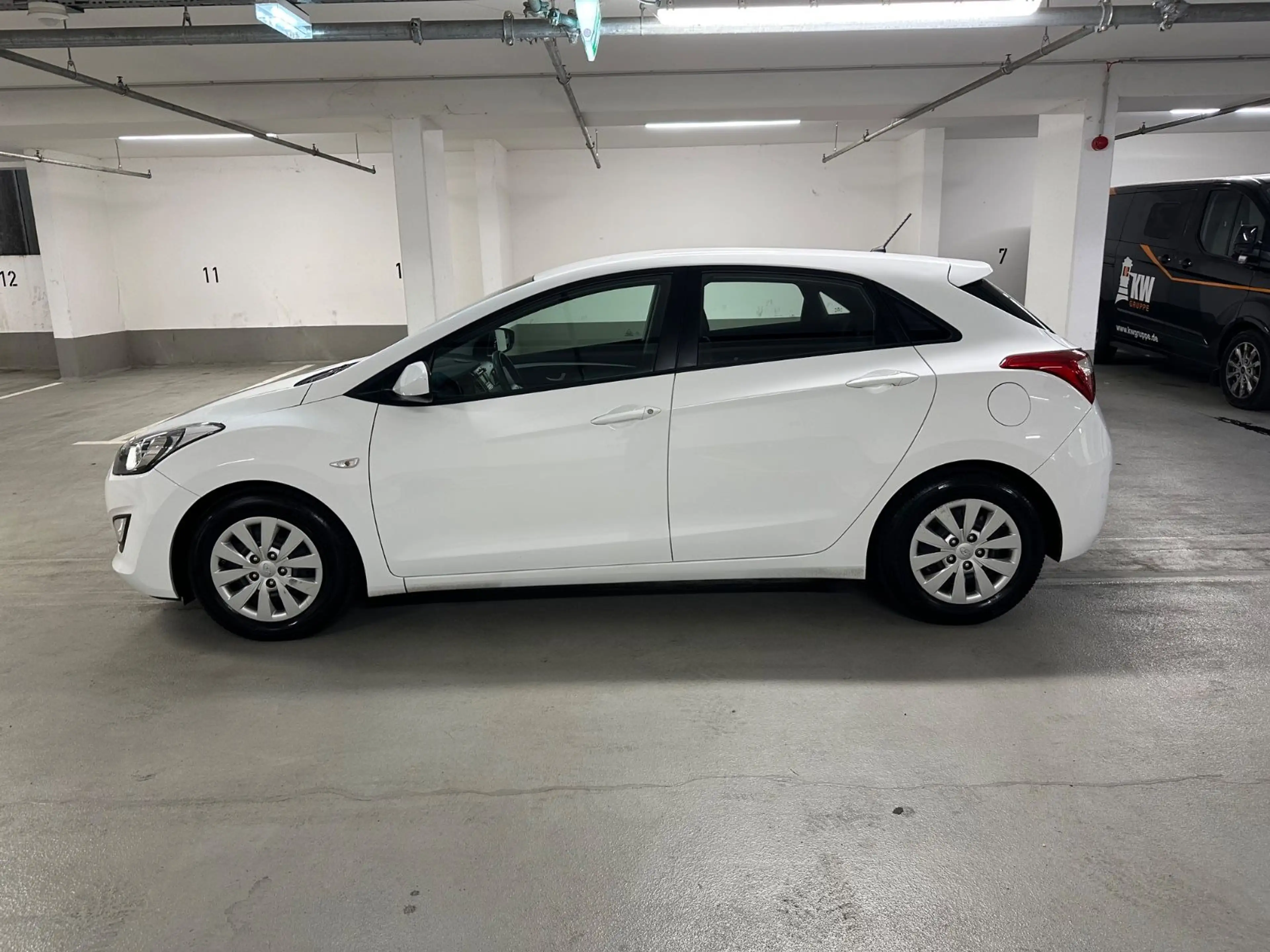 Hyundai i30 blue Classic — photo 5