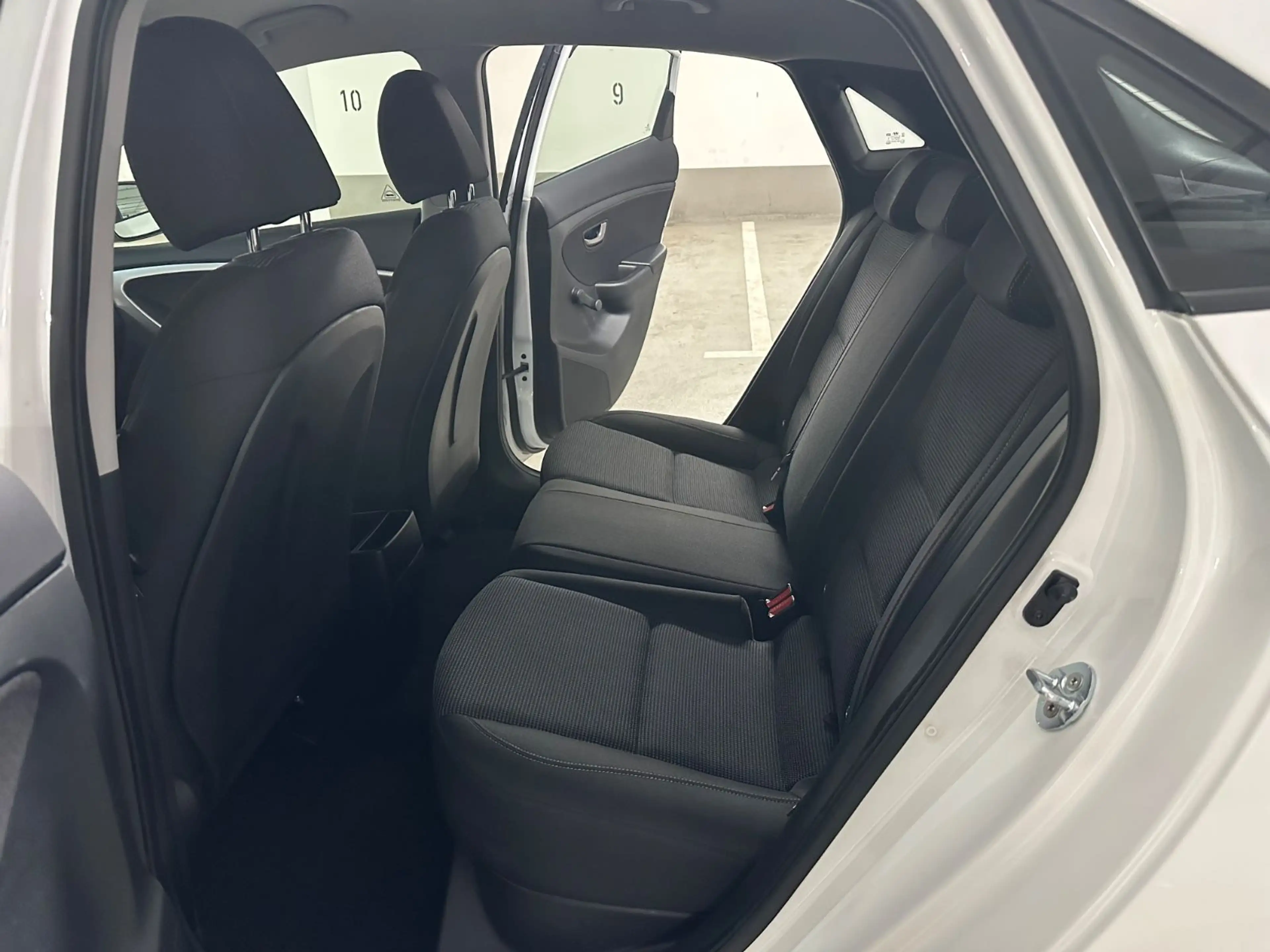 Hyundai i30 blue Classic — photo 15