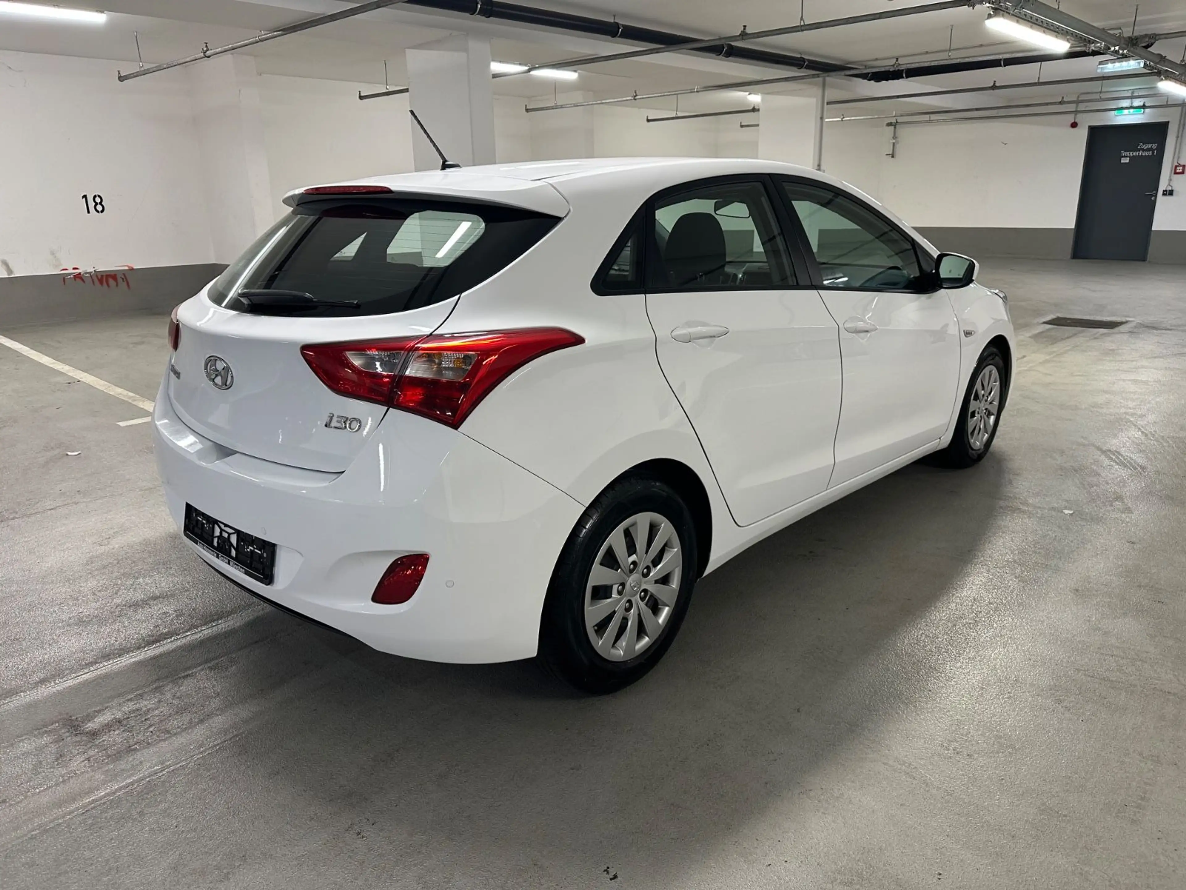 Hyundai i30 blue Classic — photo 8