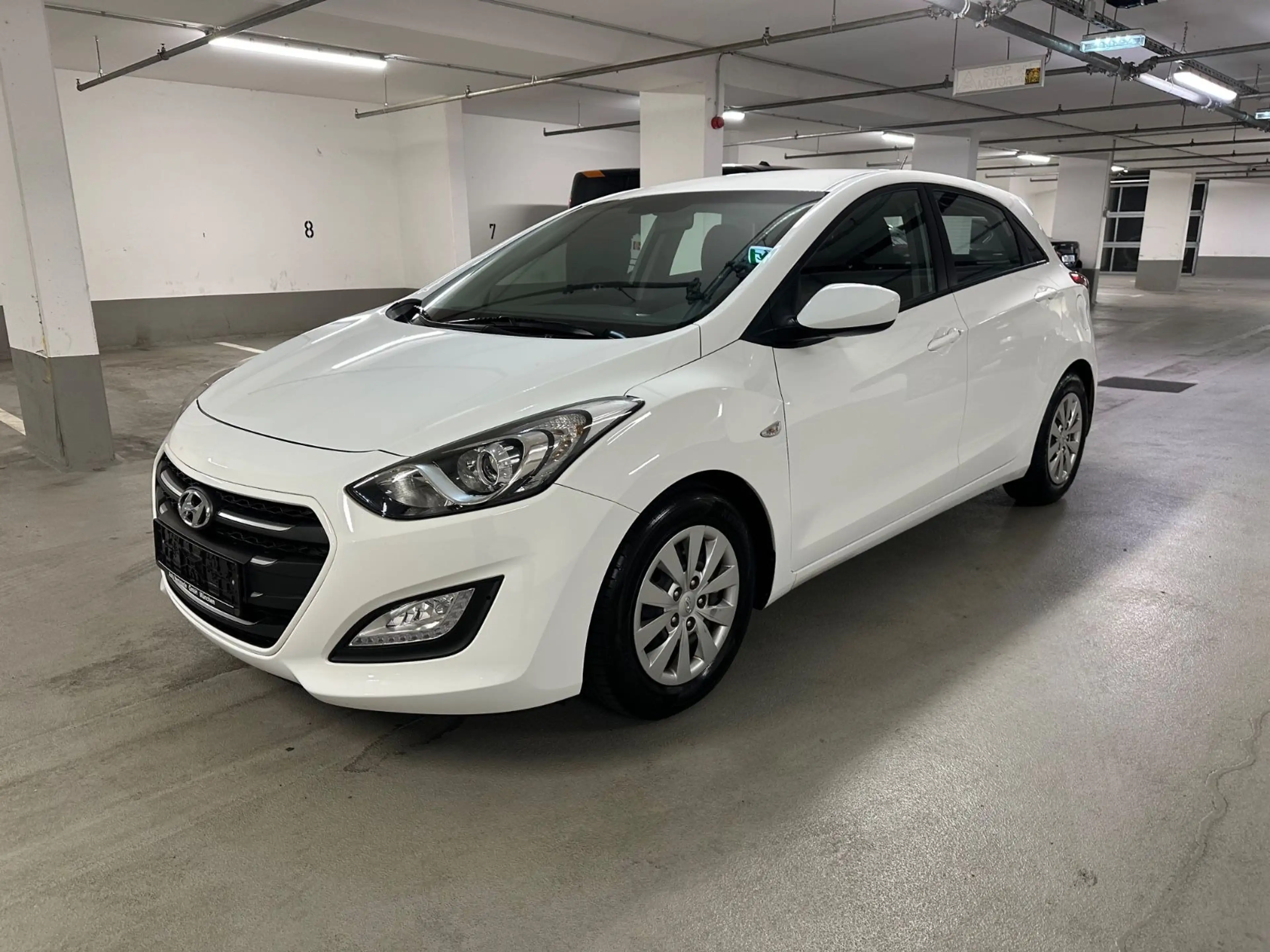 Hyundai i30 blue Classic — photo 2