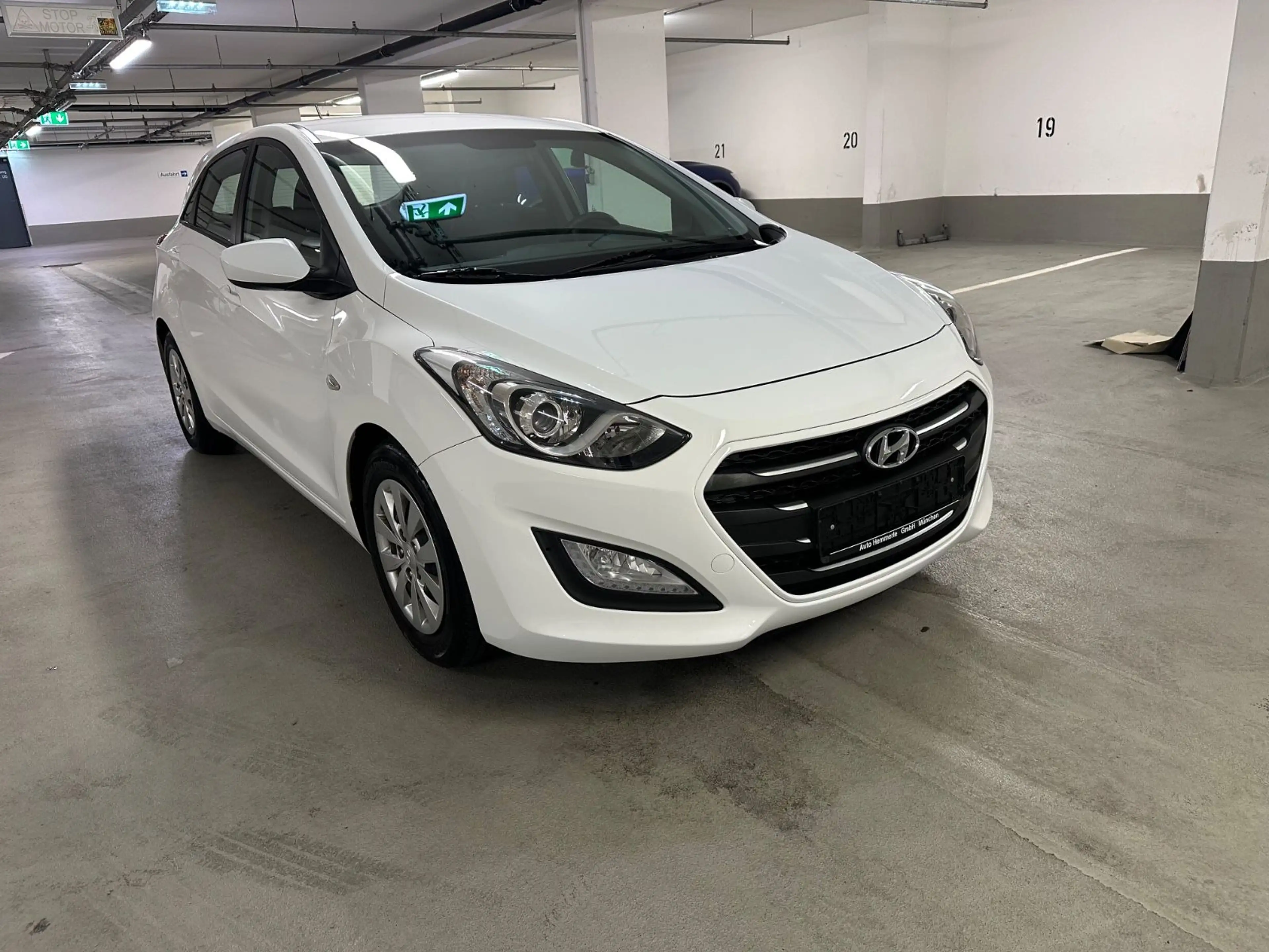 Hyundai i30 blue Classic — photo 10