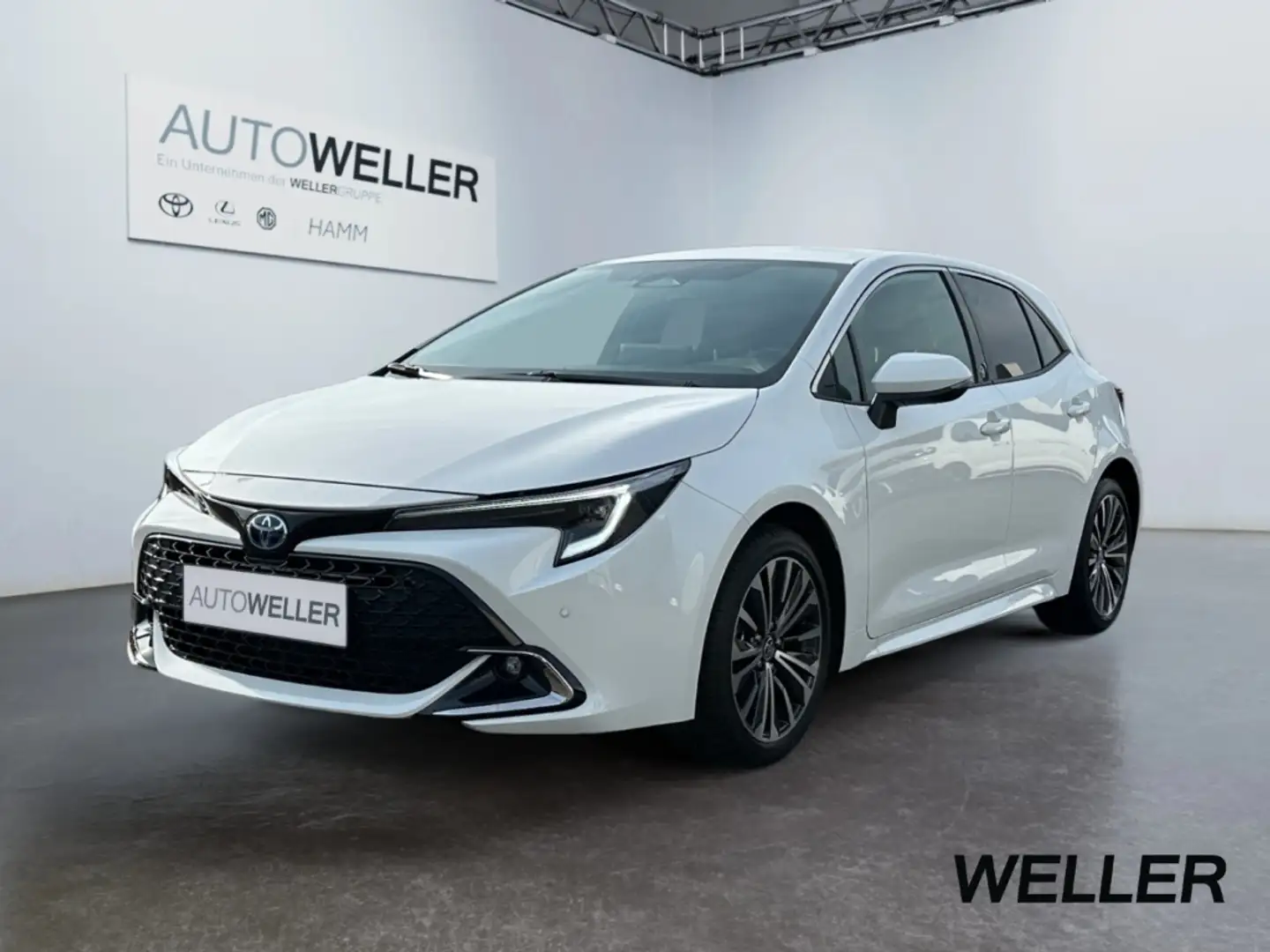 Toyota Corolla 2.0 Hybrid Team D *Navi*LED*CarPlay* White - 1