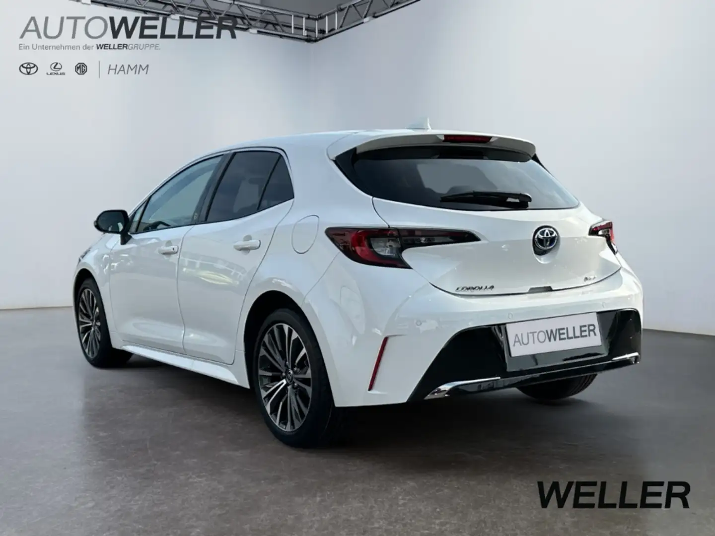 Toyota Corolla 2.0 Hybrid Team D *Navi*LED*CarPlay* White - 2