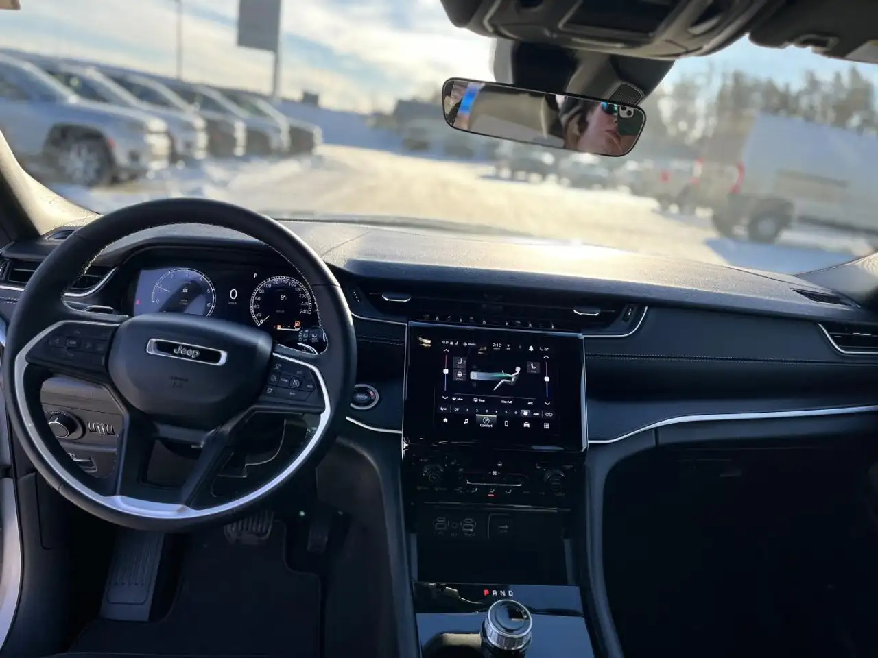 Jeep Grand Cherokee снимка Jeep Grand Cherokee