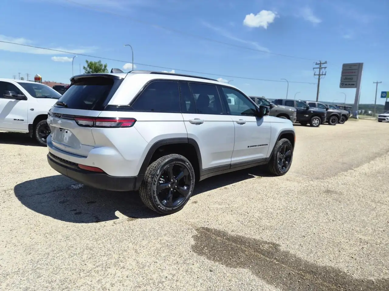 Jeep Grand Cherokee снимка Jeep Grand Cherokee