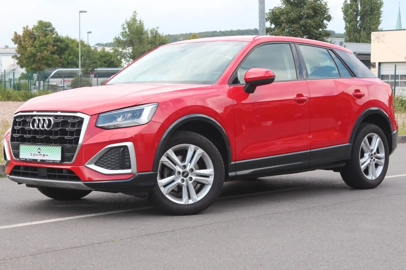 Audi Q2 35 TFSI advanced Rot - 1