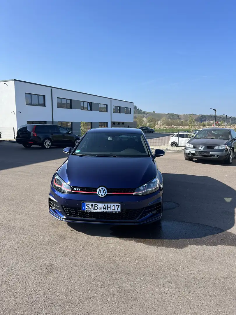 Volkswagen Golf GTI (BlueMotion Technology) - 1