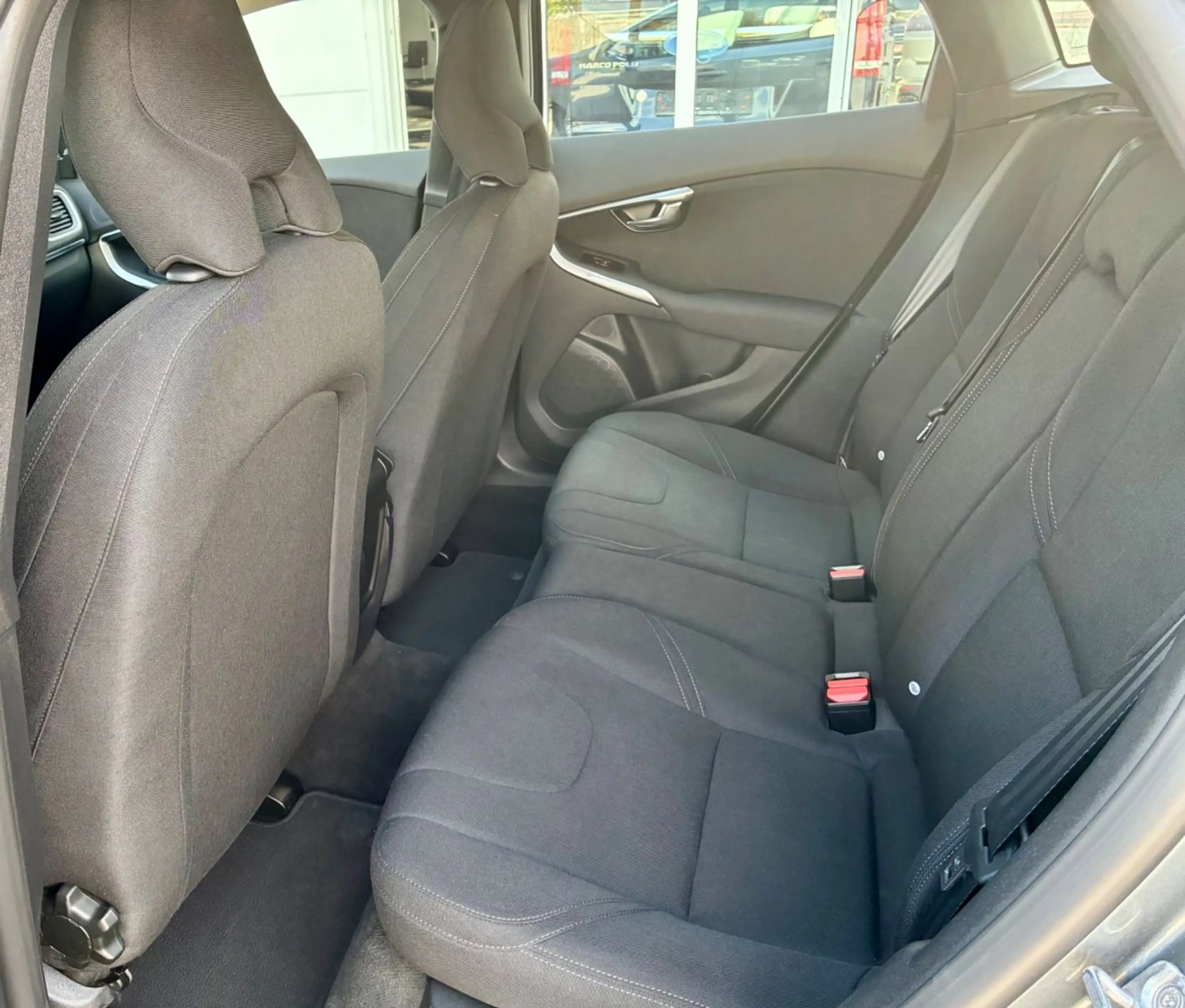 Volvo V40 Kinetic 2.0l D Automatik Navi Tempomat AHK — photo 13