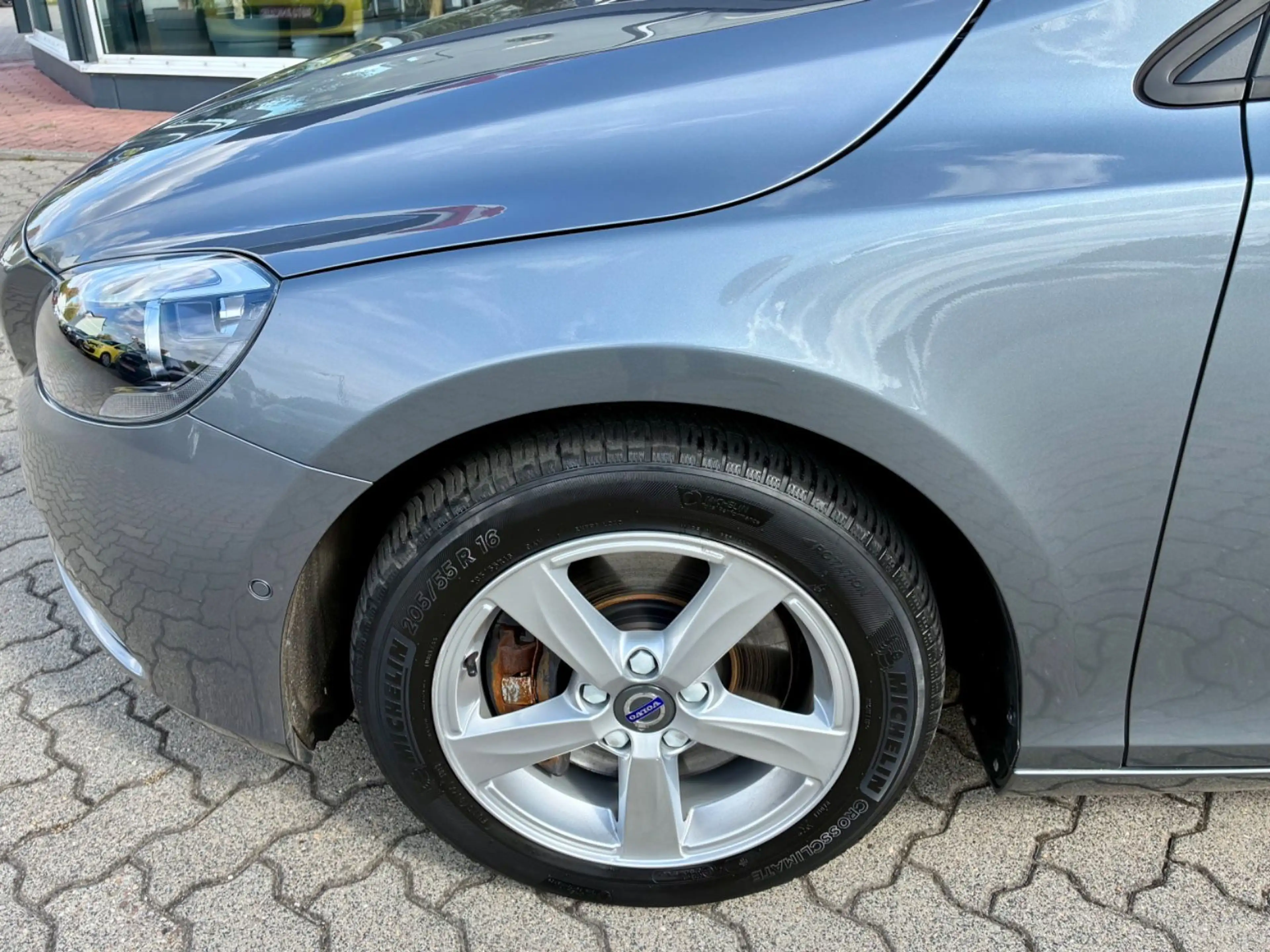 Volvo V40 Kinetic 2.0l D Automatik Navi Tempomat AHK — photo 8