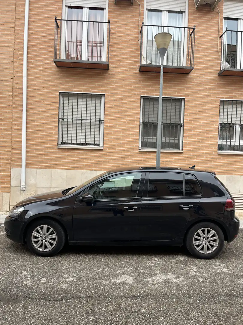 Volkswagen Golf - 2