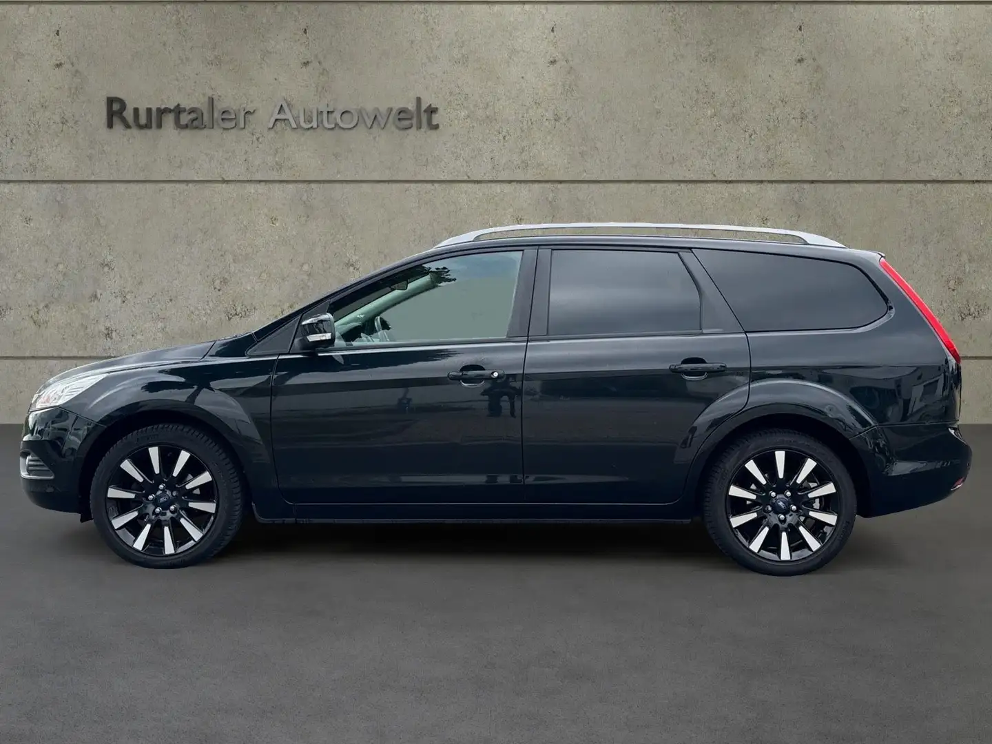 Ford Focus Turnier Black Magic *KLIMA*PDC*MULTIL.*TÜV Noir - 2