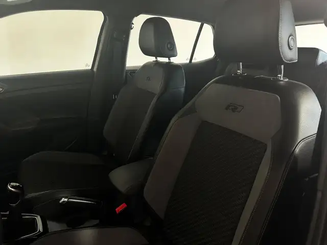 Volkswagen T-Cross view 9