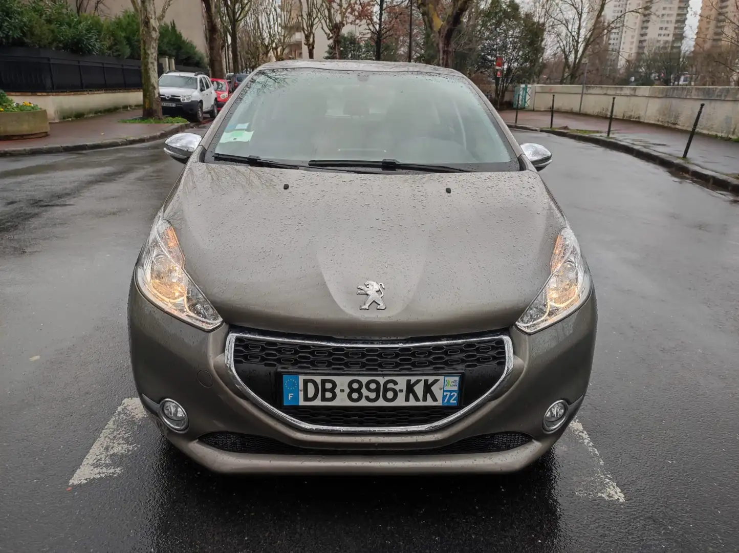 Peugeot 208 1.2 VTi 82ch BVM5 Active Kahverengi - 1