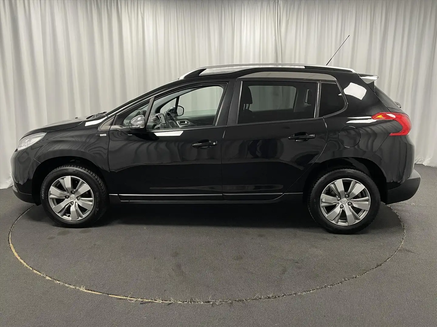 Peugeot 2008 STYLE 82pk Navi | Trekhaak | Panodak | Parkeerhulp Schwarz - 2