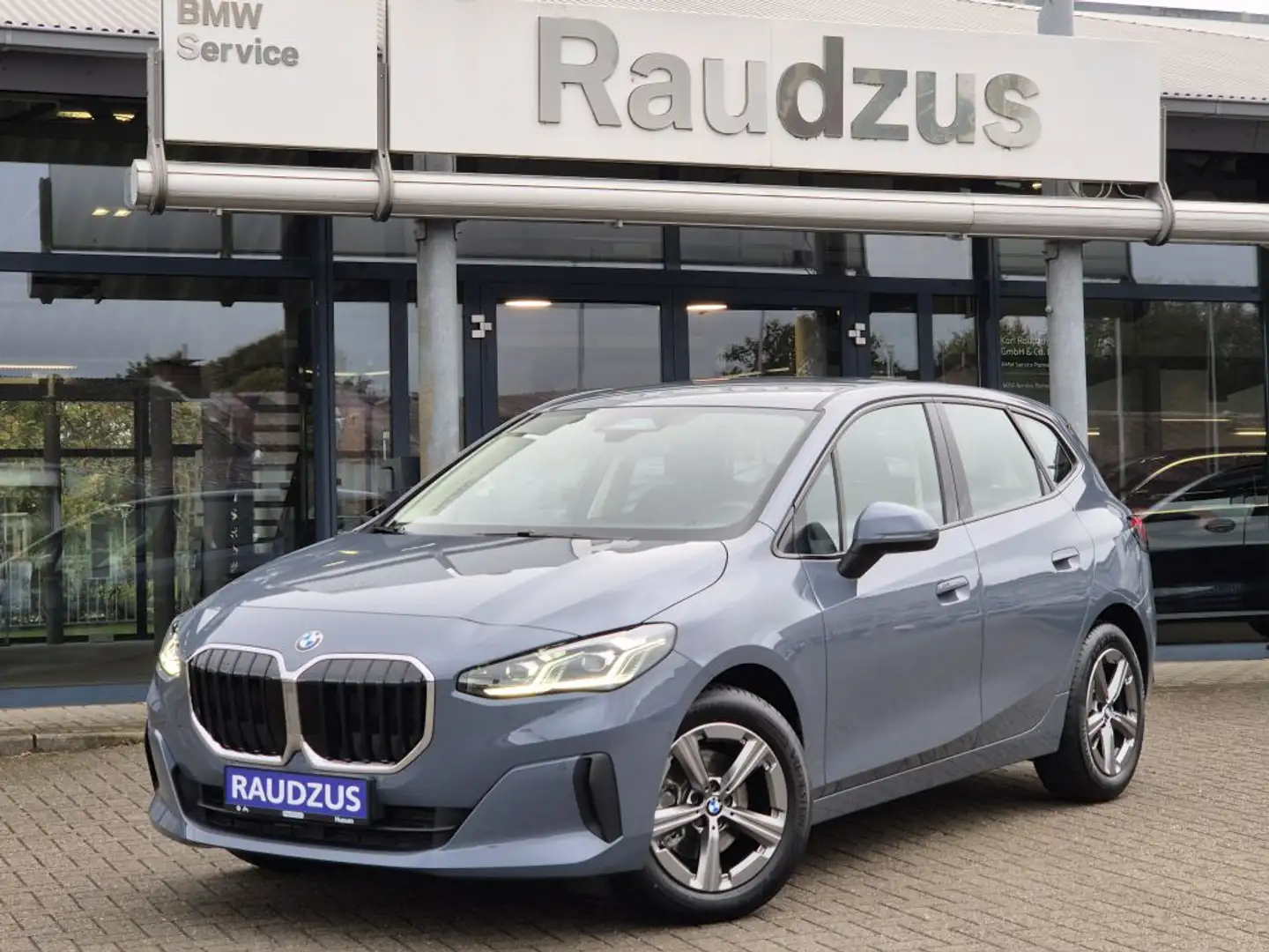 BMW 216 216i Active Tourer Aut. Grau - 1