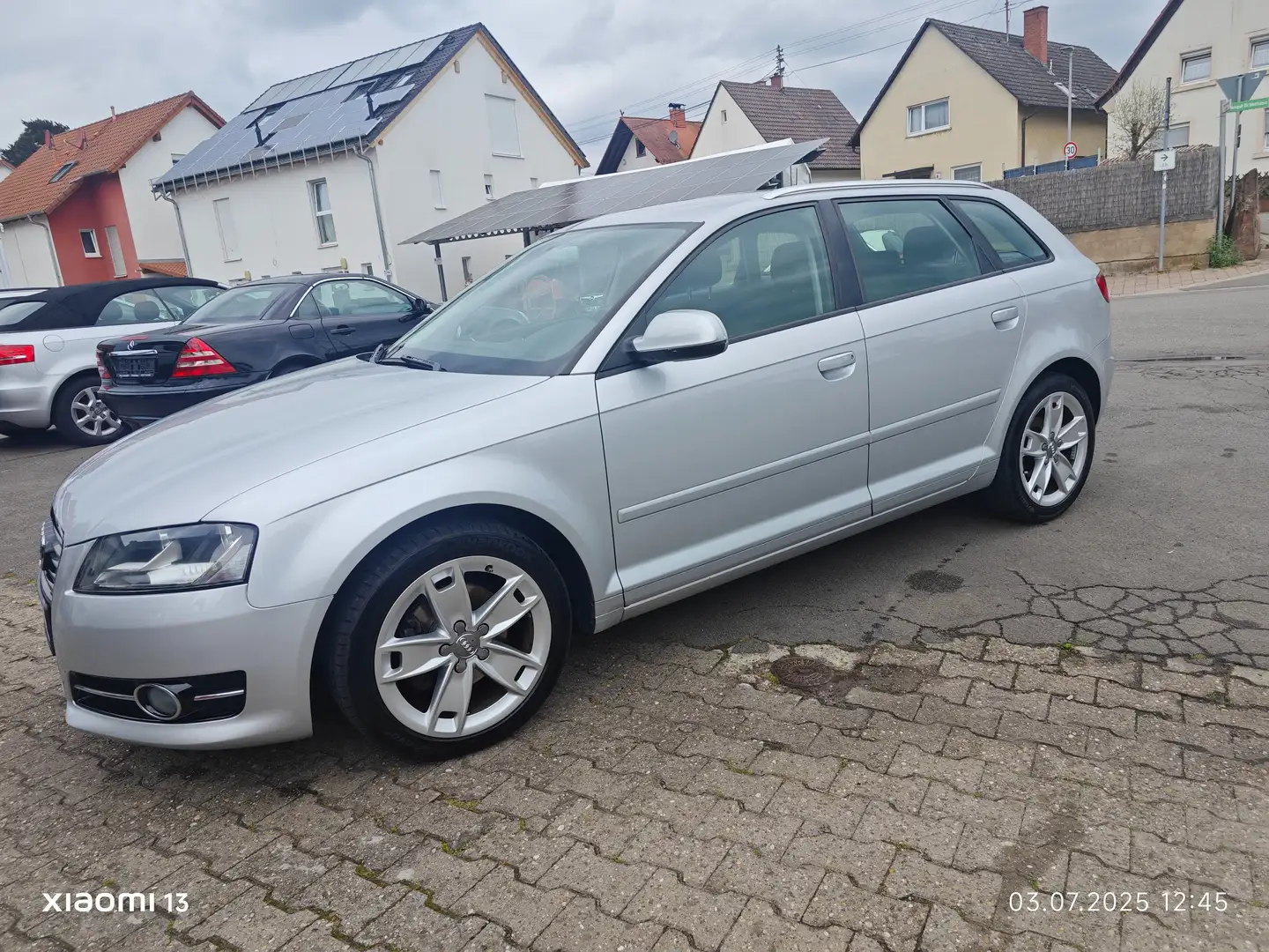 Audi A3 1.4 TFSI Attraction,HU/AU & KD Neu Silber - 1