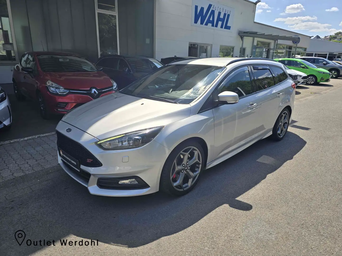 Ford Focus 2,0L TDCi Turnier ST*BI-XENON*KAMERA*NAVI*8xALU* Silber - 1