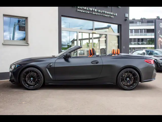 BMW M4 view 2